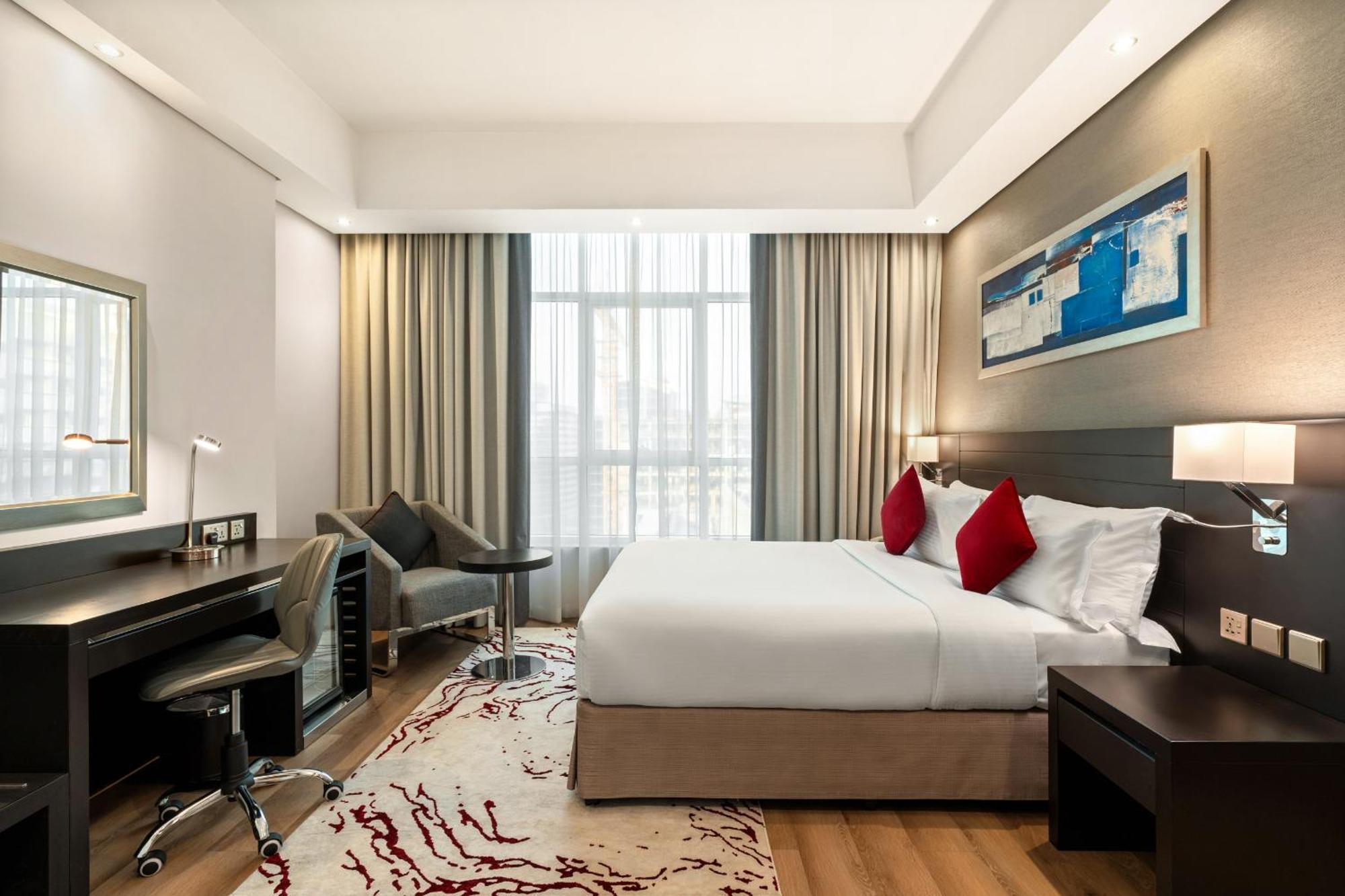 Ramada By Wyndham Barsha Heights 4*