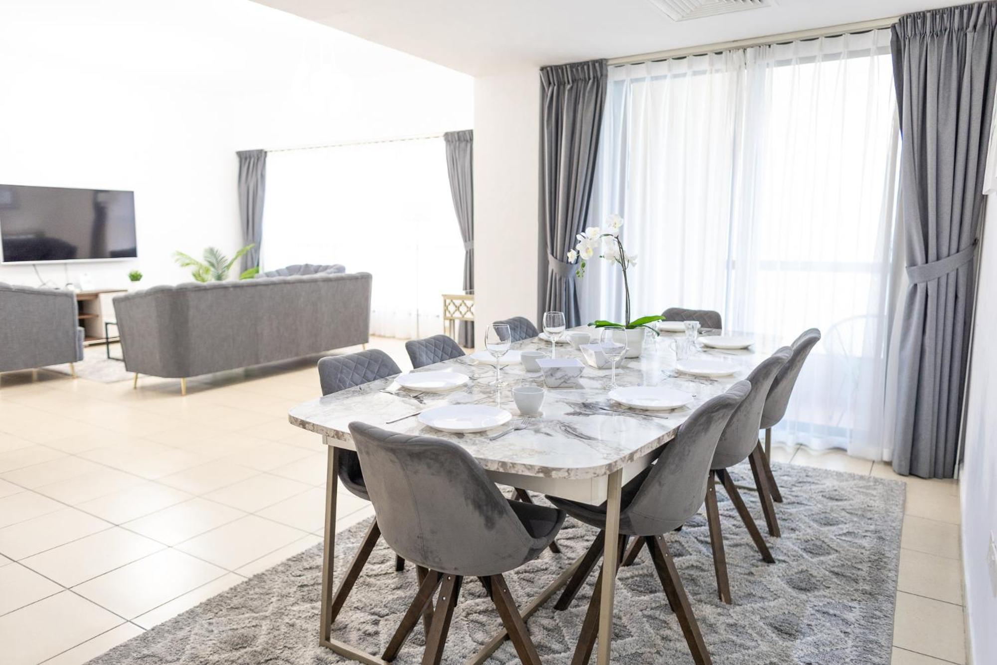 Happy Season - Jbr Apartments, Beach Front, Top Furnished Apartment Dubai