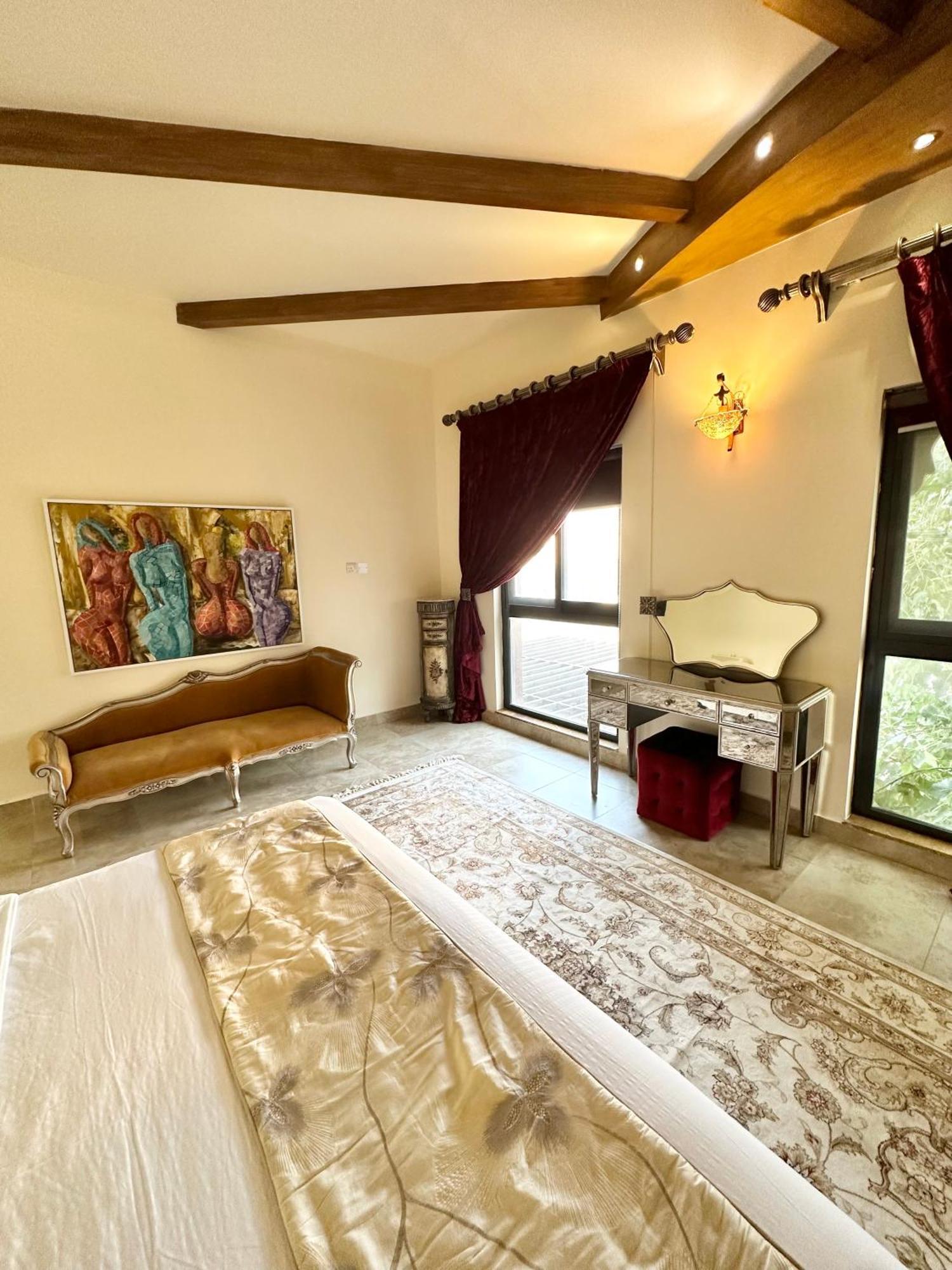 Dari Guest house *