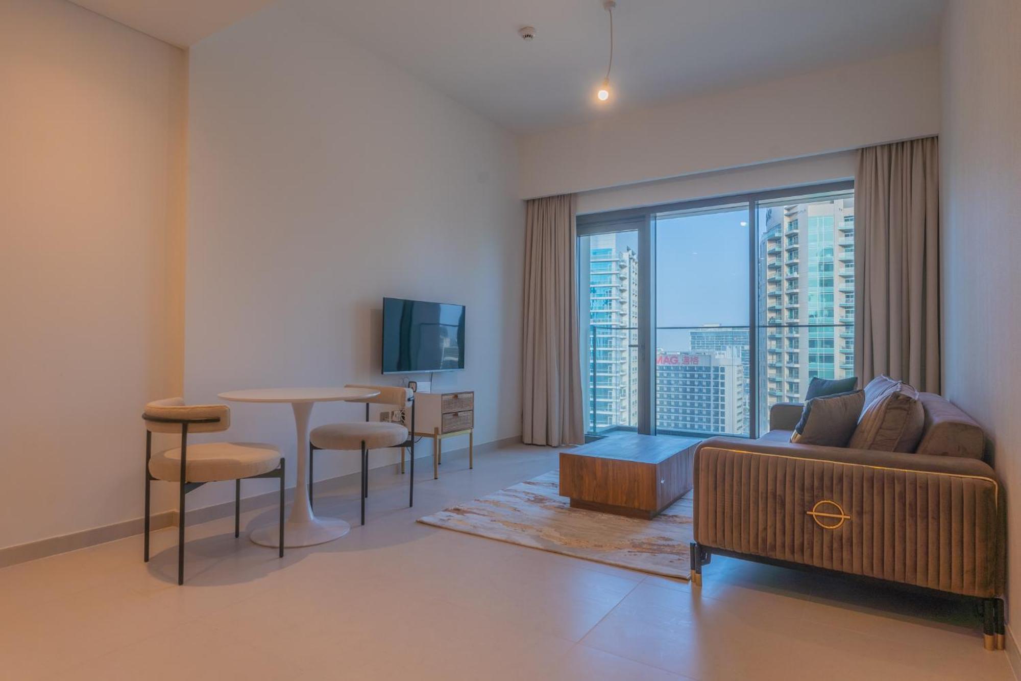 Bellavista Burj Royal: Downtown *