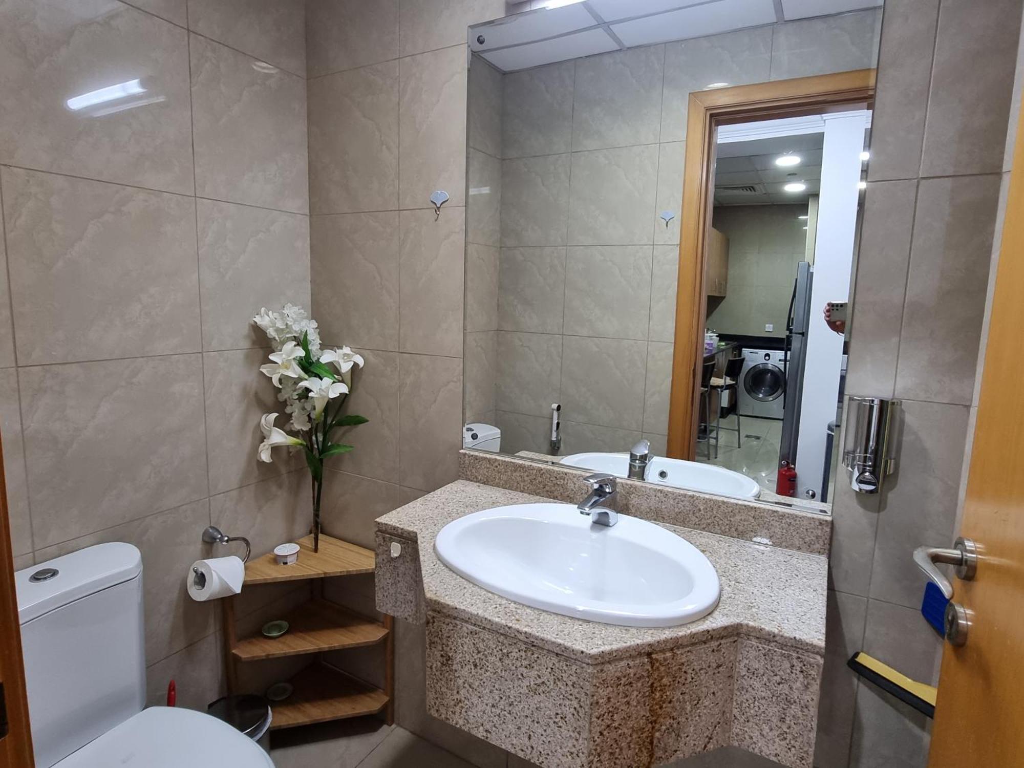 Granada Marina Crown Daire Dubai