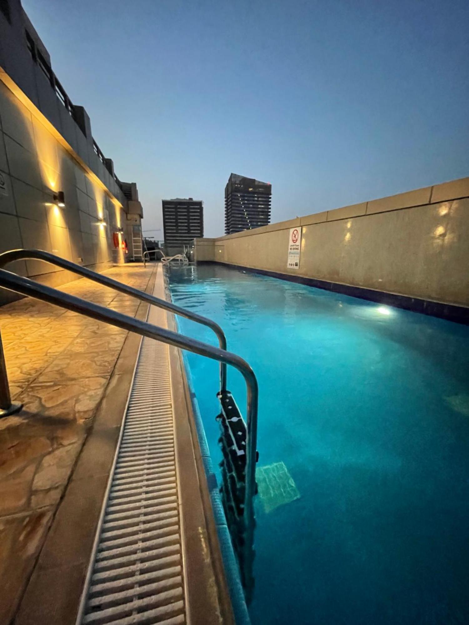 Great View, Sportcity, Parking Included, Apartment Dubai