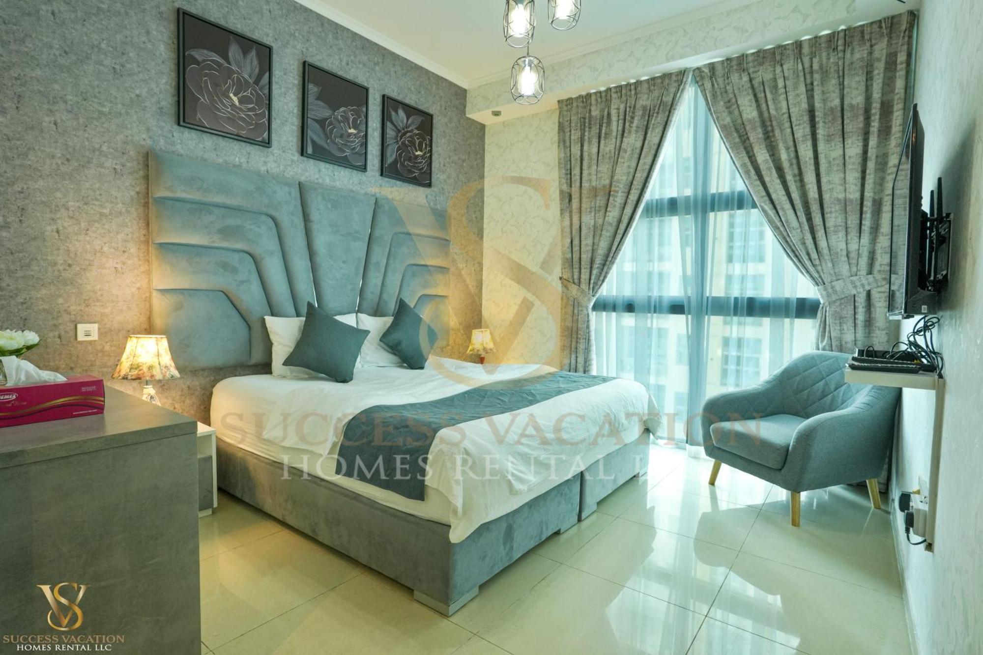 Daire Success Luxury - 5 Min Away Marina Corniche - Free Housekeeping Provided Everyday-24-7 Staff Available For Services