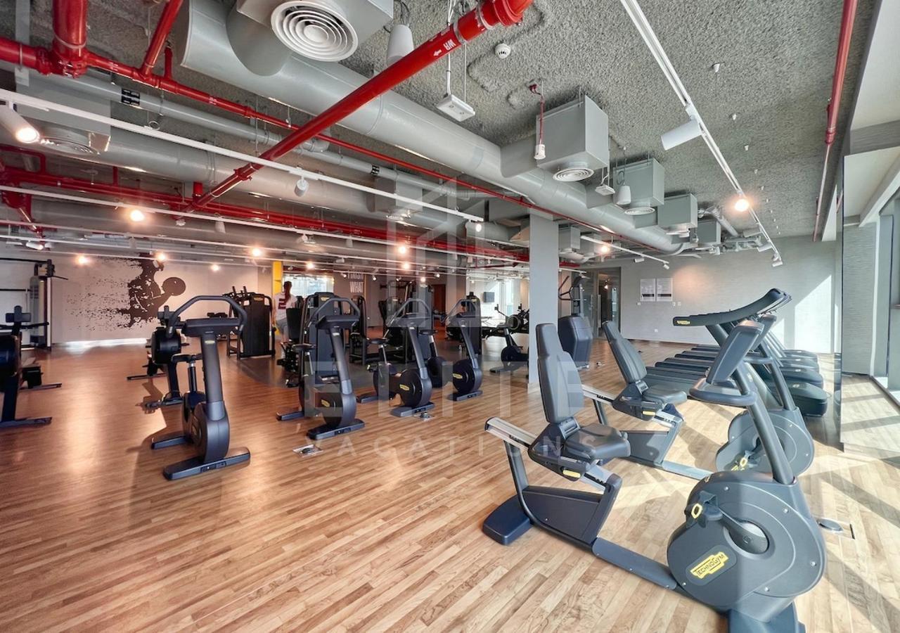 Mall Connected 2 Bed Full Burj Khalifa Views Apartment Dubai