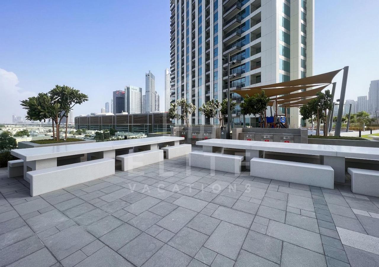 Mall Connected 2 Bed Full Burj Khalifa Views Apartment *