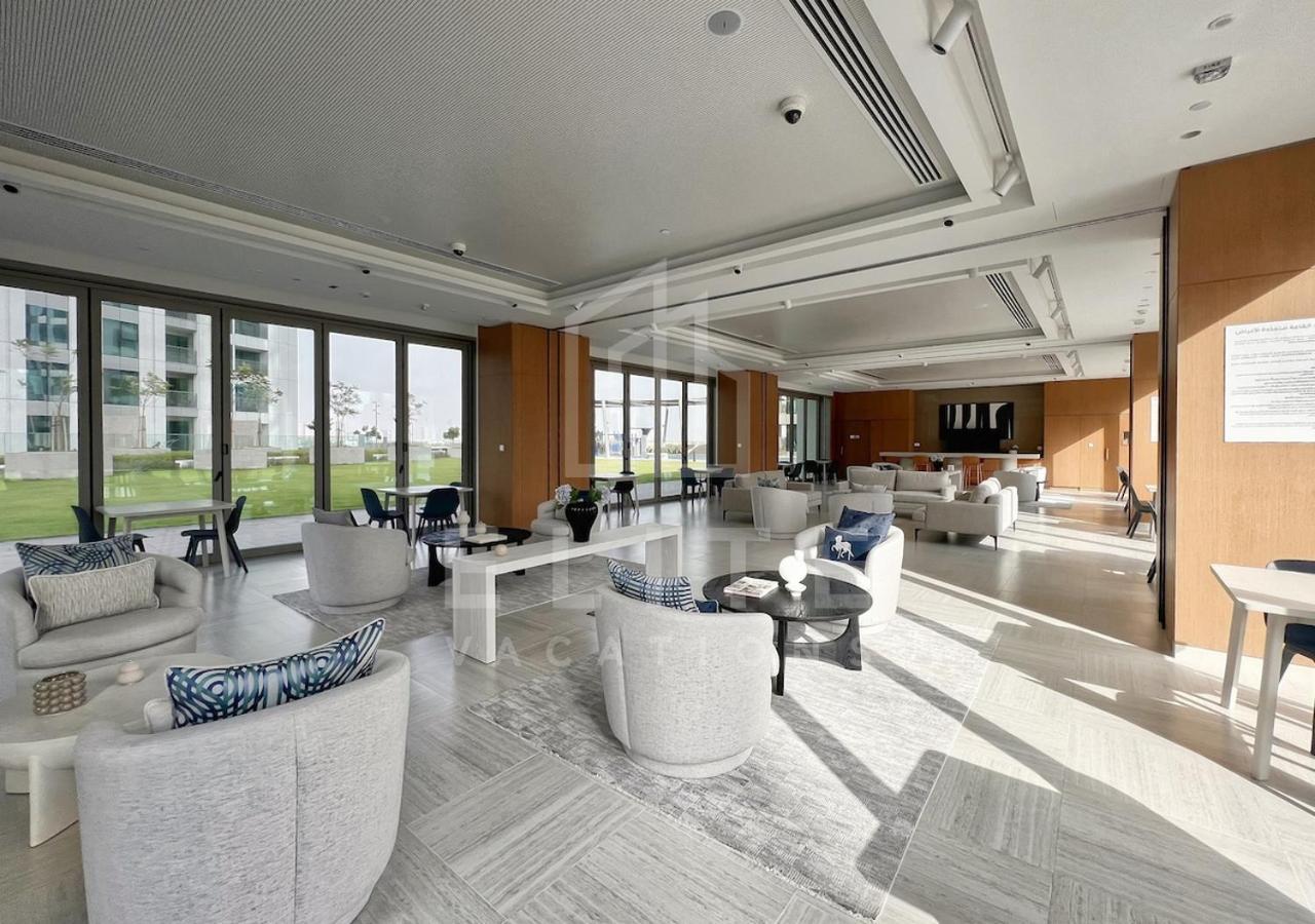 Mall Connected 2 Bed Full Burj Khalifa Views Apartment Dubai