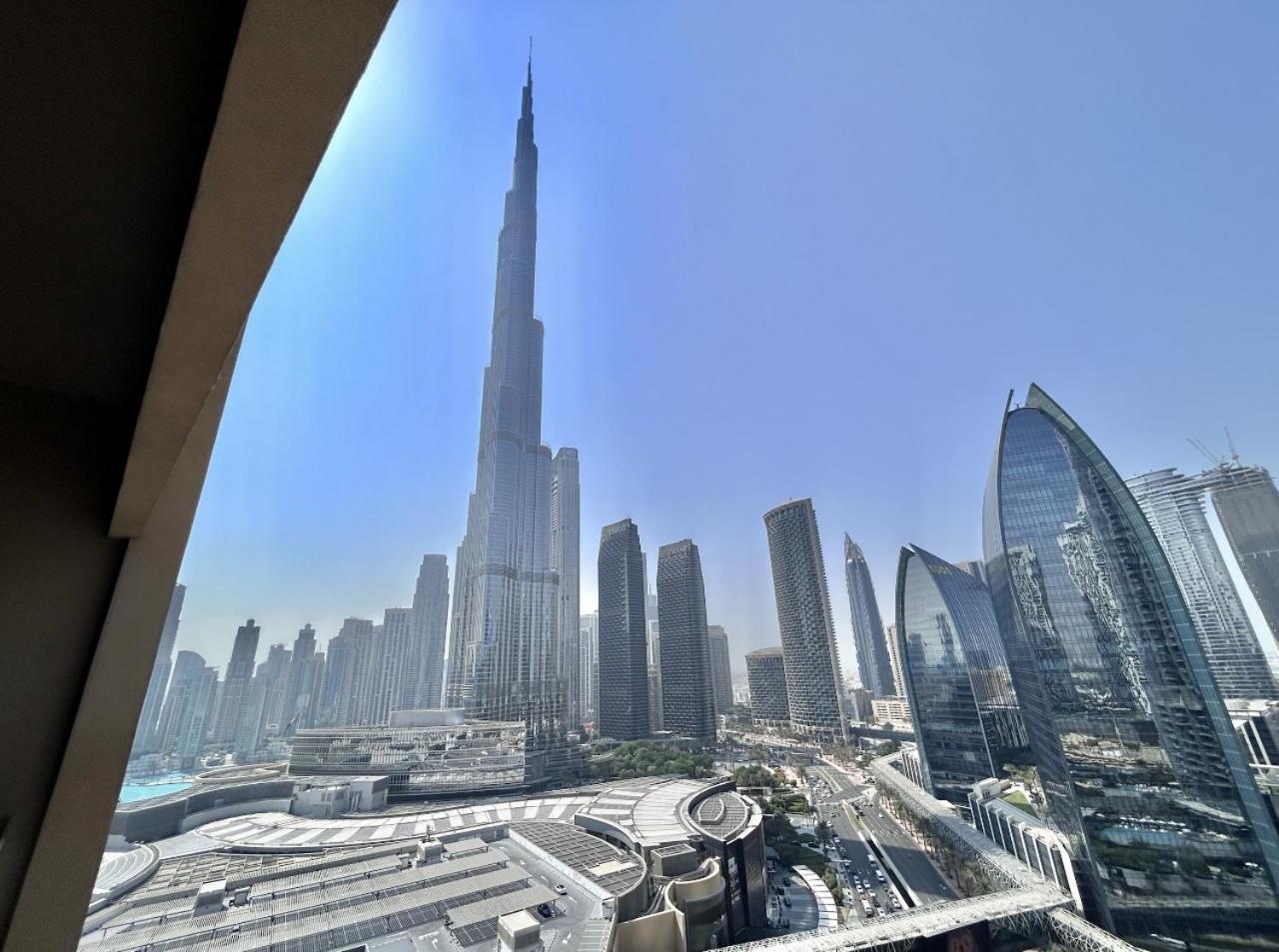 Fashion Avenue Mall Residences - With Balcony * Dubai