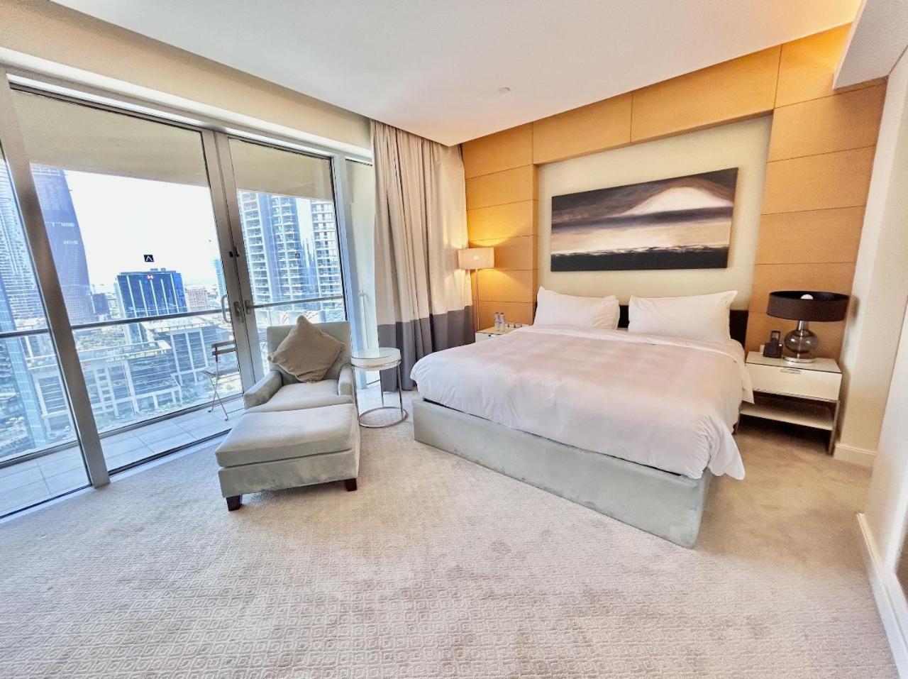 Fashion Avenue Mall Residences - With Balcony * Dubai