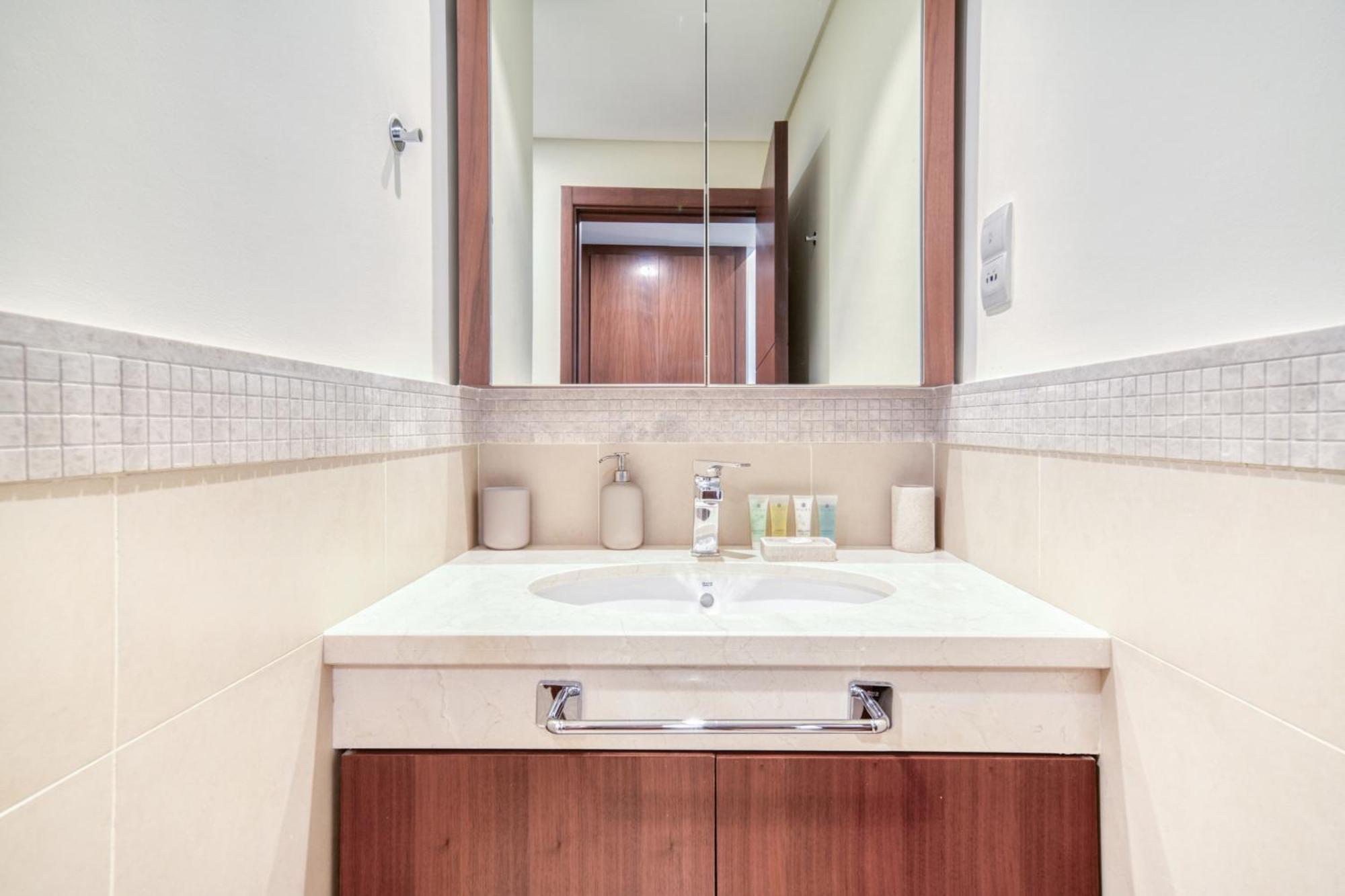 Apartment Burj Vista, Downtown - Burj Khalifa View - Mint