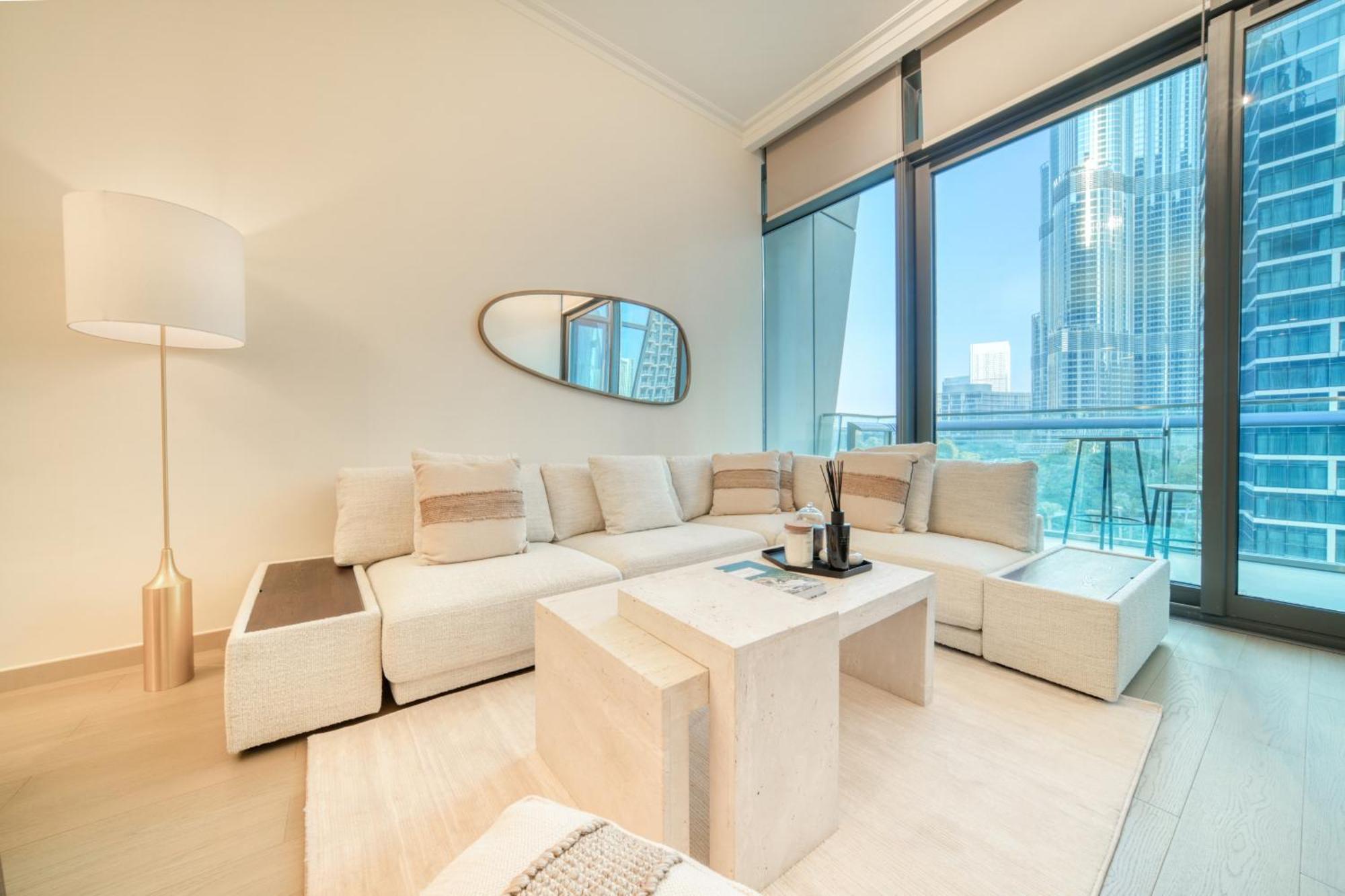 Burj Vista, Downtown - Burj Khalifa View - Mint Apartment *