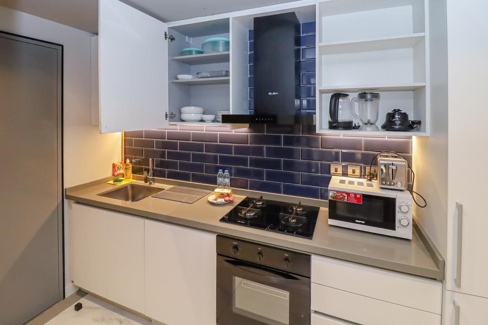 Chic With Balcony 5 Mins Walk To Mall Apartamento