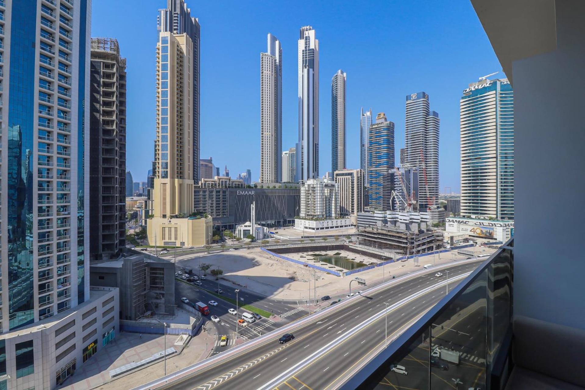 Apartamento Chic With Balcony 5 Mins Walk To Mall Dubai