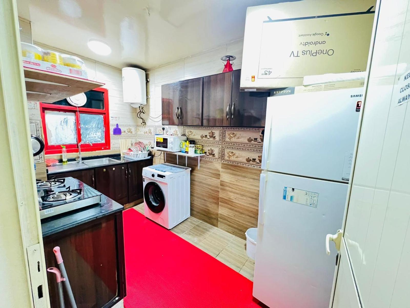 Apartment Moon Backpackers , Al Rigga , Partition For Couples And For Singles