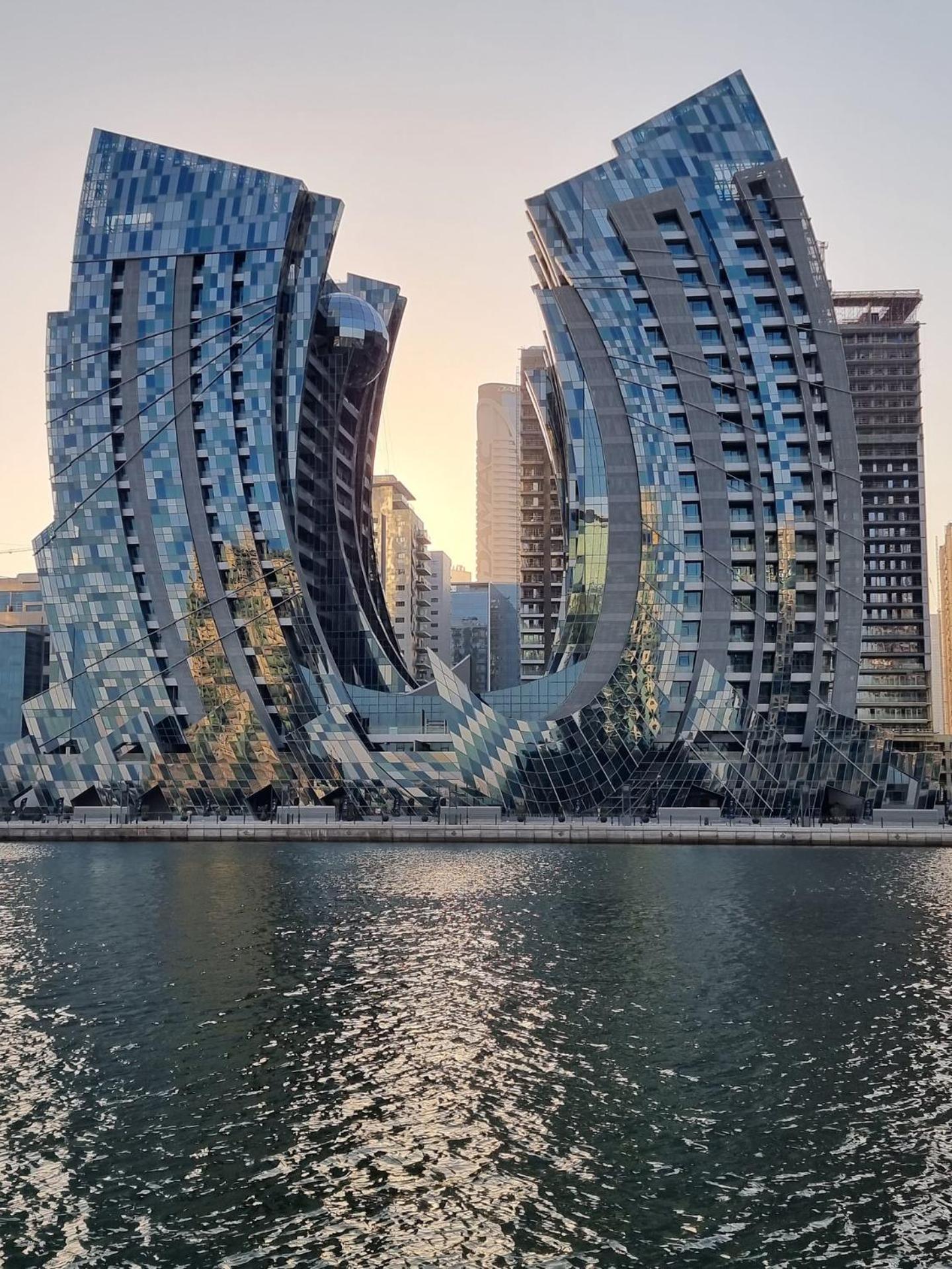 Happy Academia J One Apartamento Dubai
