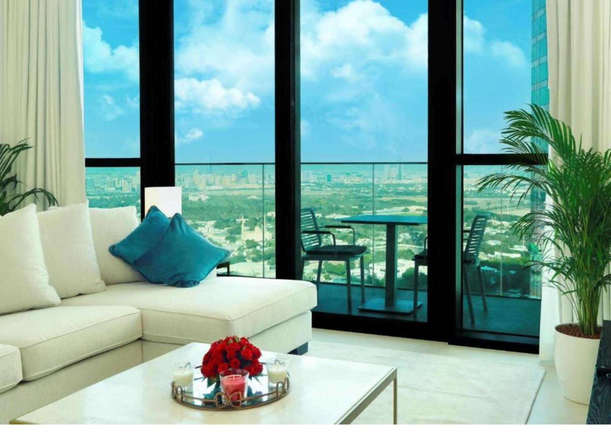 Elegant With Direct Access To Mall *