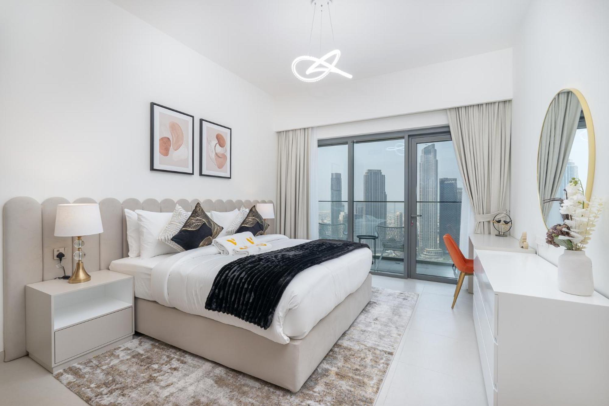 Vogue Downtown - Burj Royale - Spectacular Burj Khalifa & Mall View Apartment *