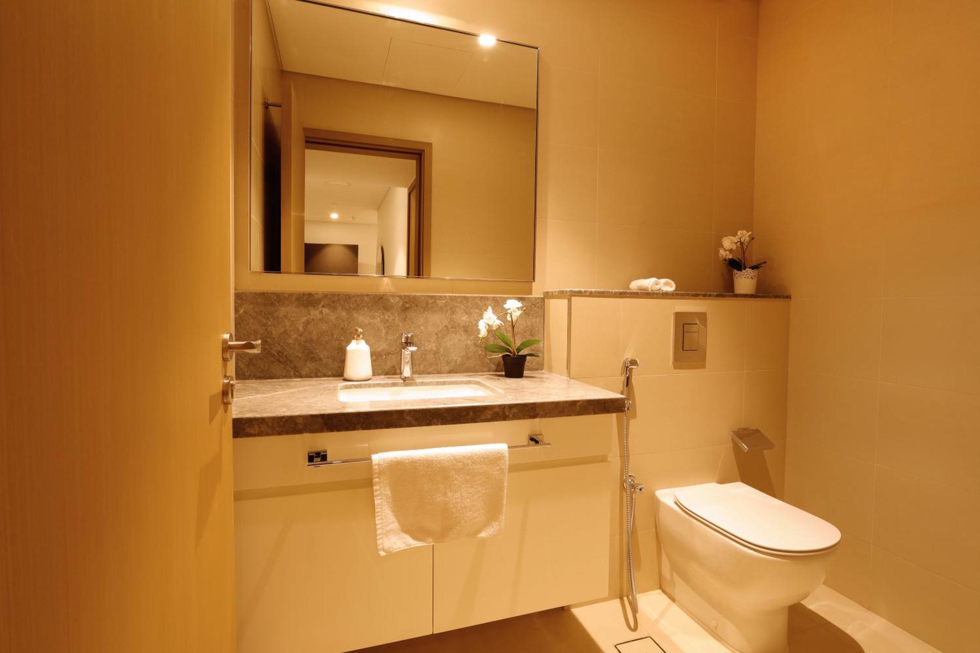 Elegant With Direct Access To Mall * Dubai