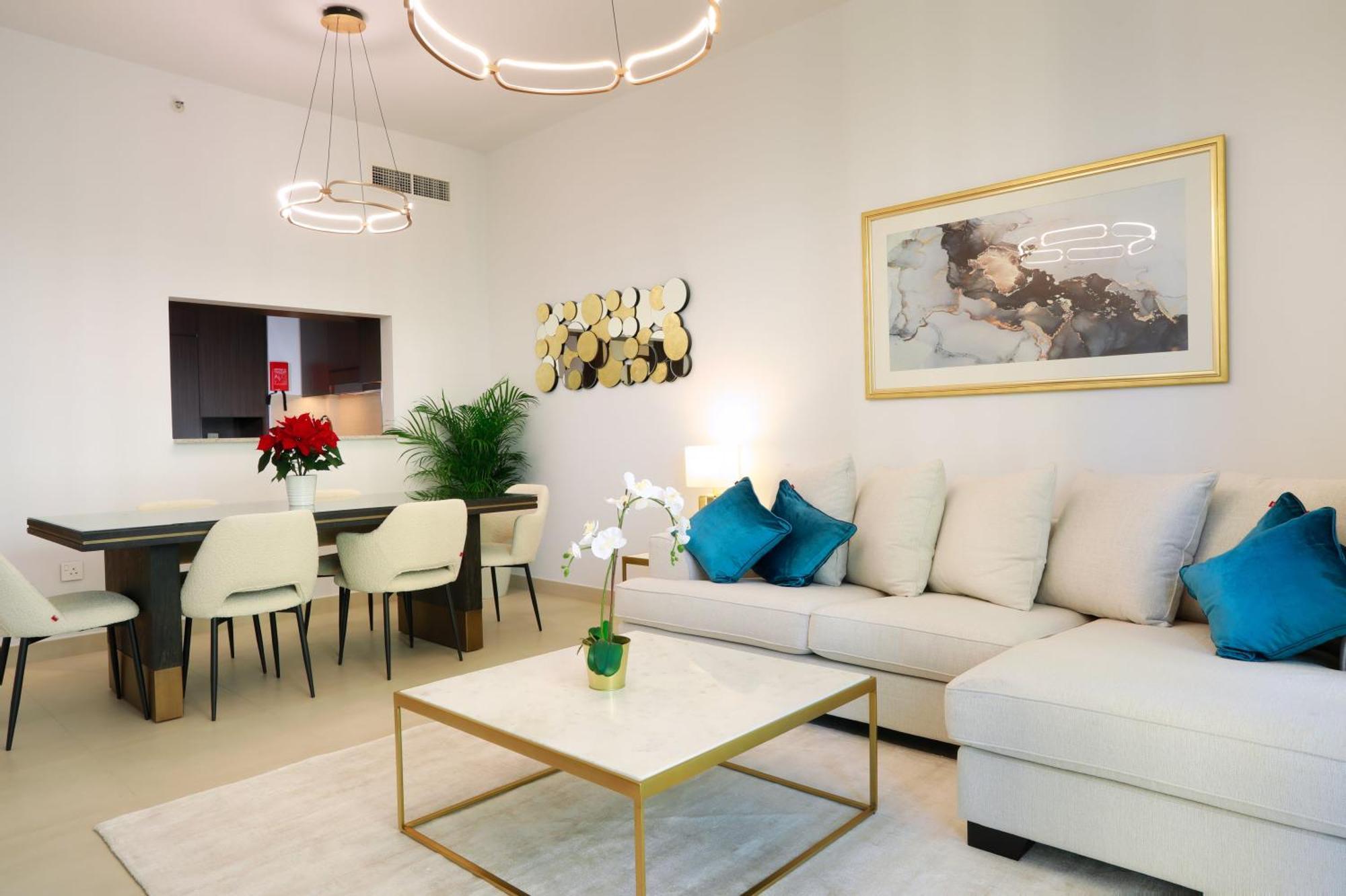 Elegant With Direct Access To Mall *
