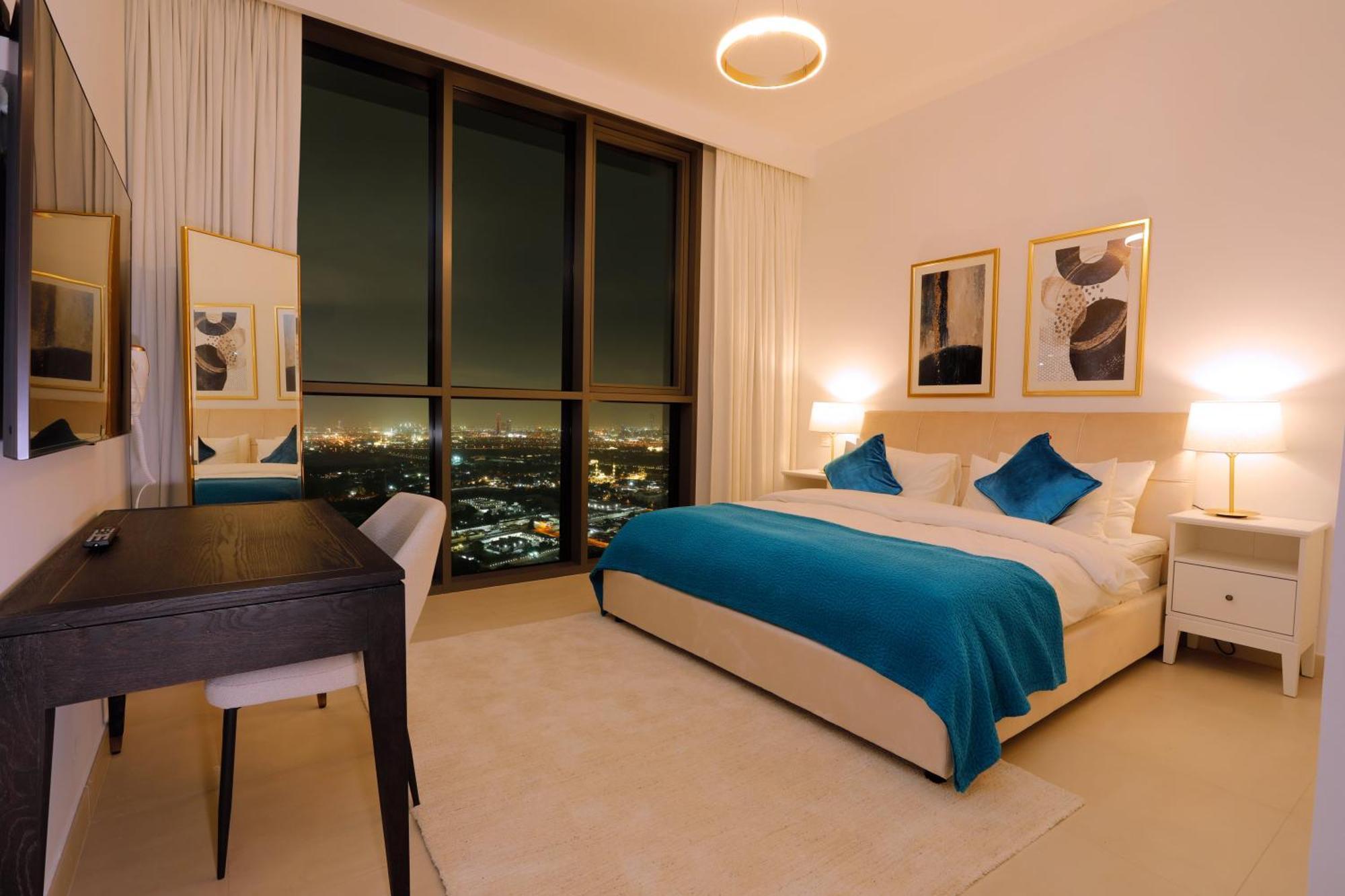 Elegant With Direct Access To Mall