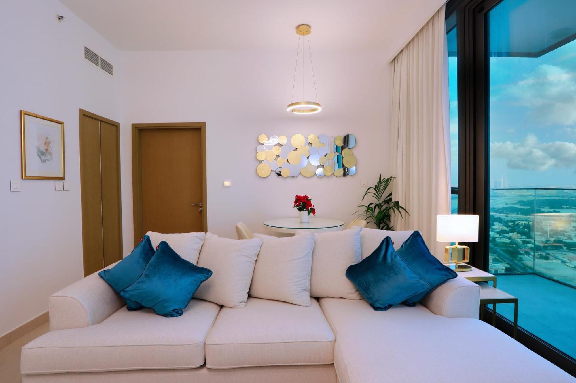 Elegant With Direct Access To Mall Apartment *
