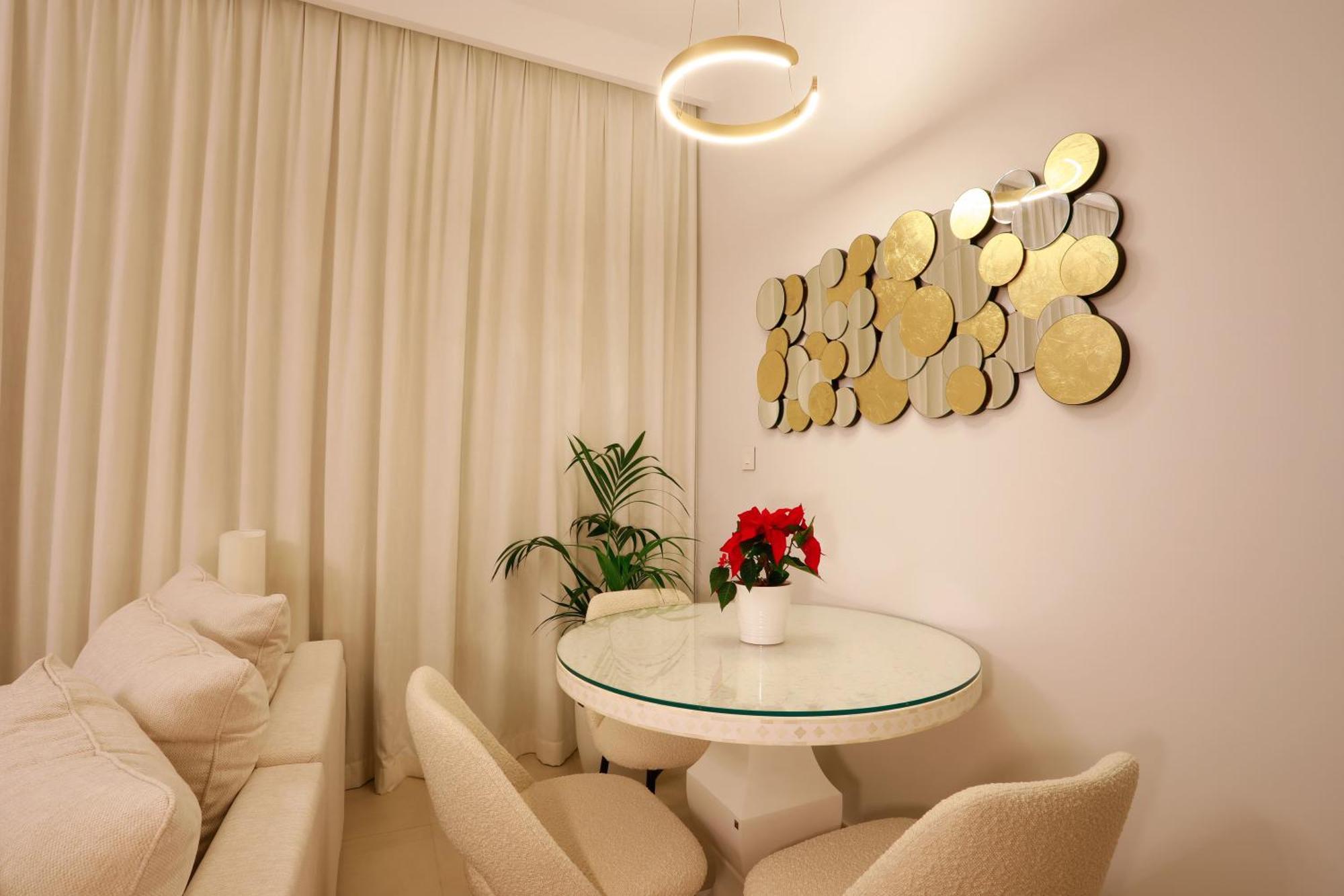Elegant With Direct Access To Mall *
