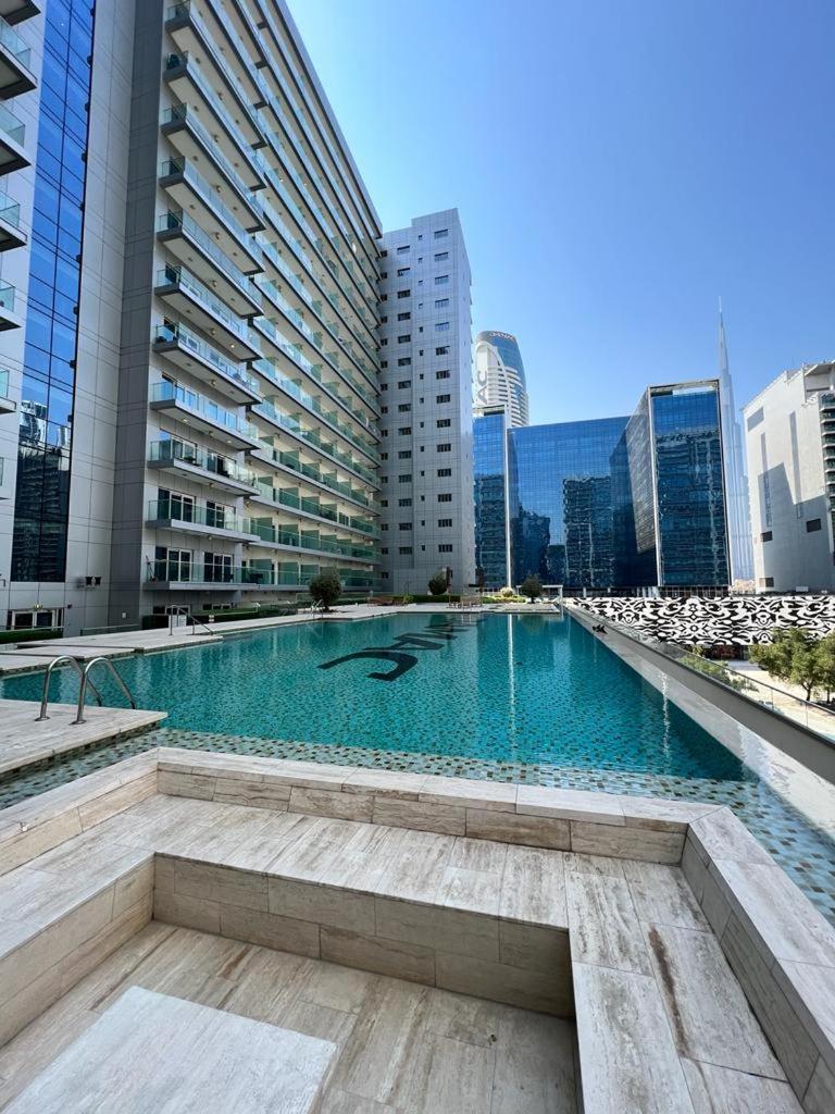Daire 5* Studio, 10min Walk To Mall, 1min Bay Sqr Dubai