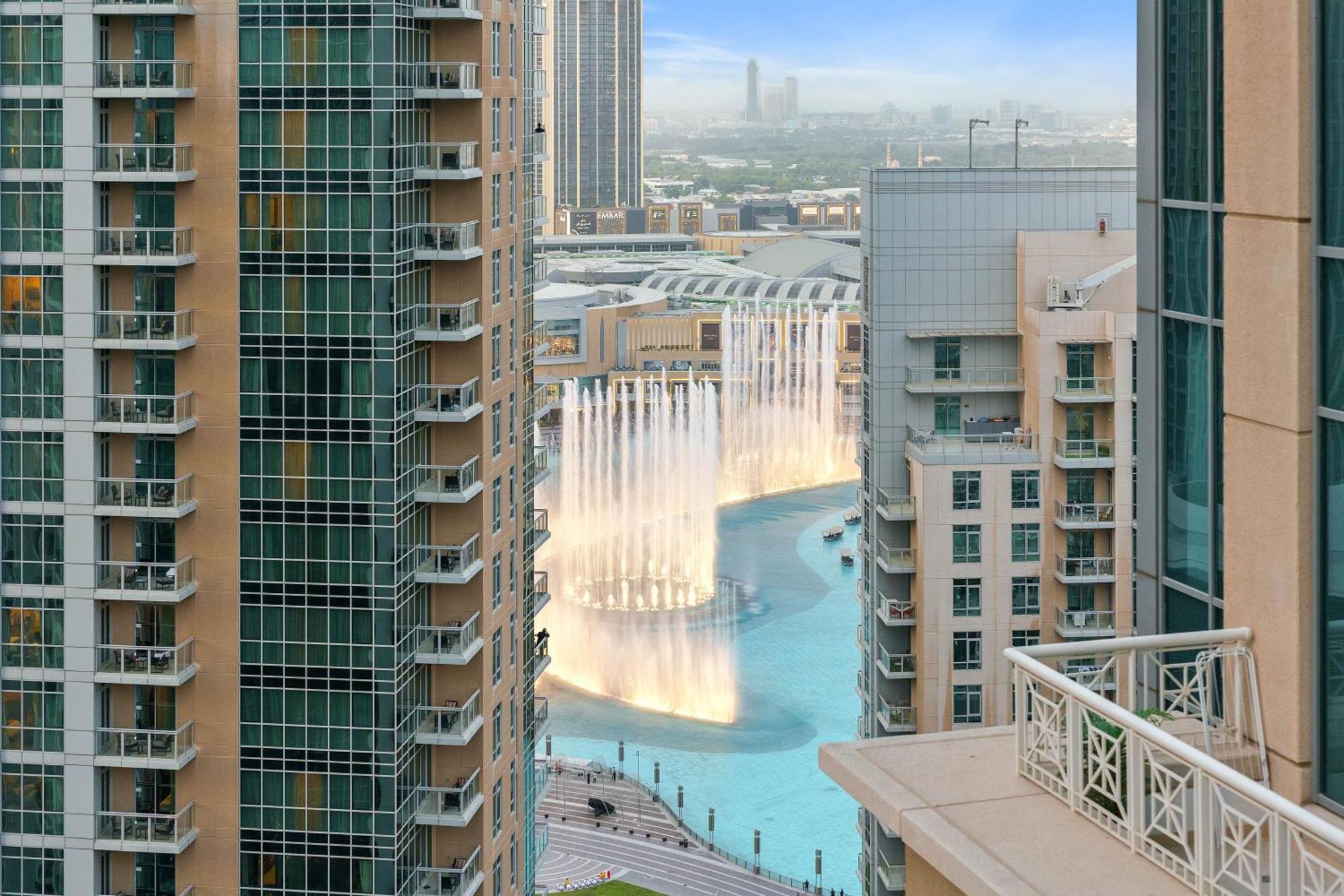 Apartment New! Luxury 3bedroom With Spectacular Burj Views Downtown *