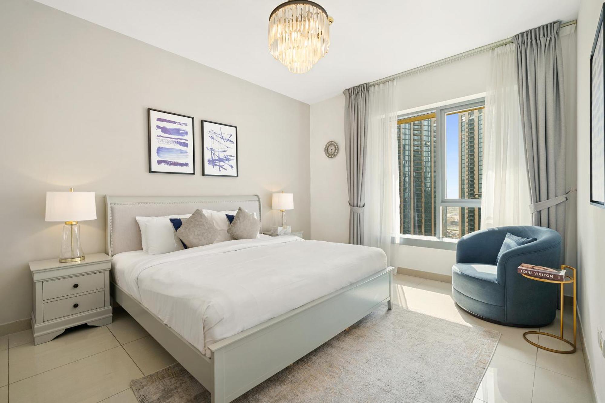 New! Luxury 3bedroom With Spectacular Burj Views Downtown *