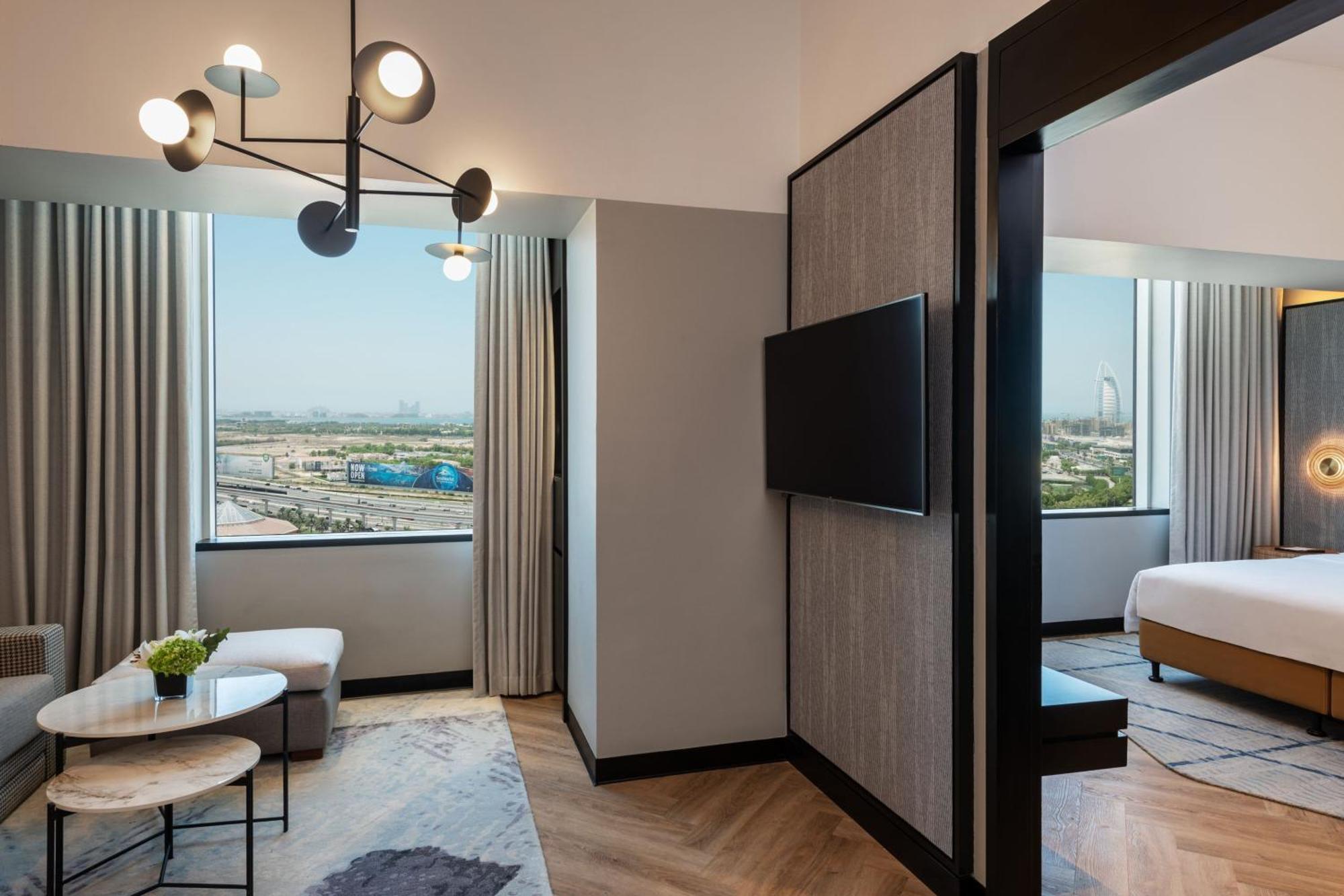 Sheraton Mall Of The Emirates Hotel, 5*