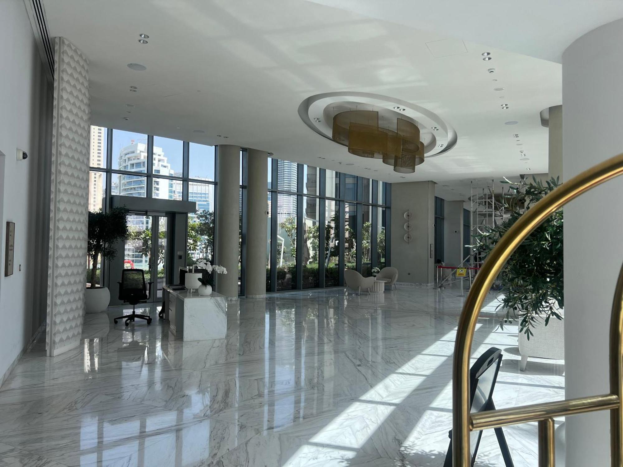 Marina Eye View: Luxury Apartment Dubai