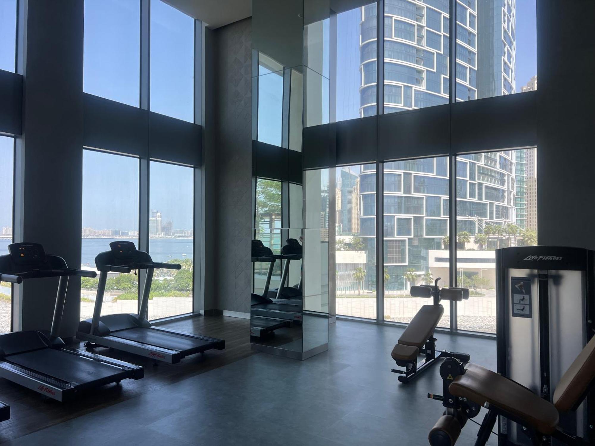 Marina Eye View: Luxury