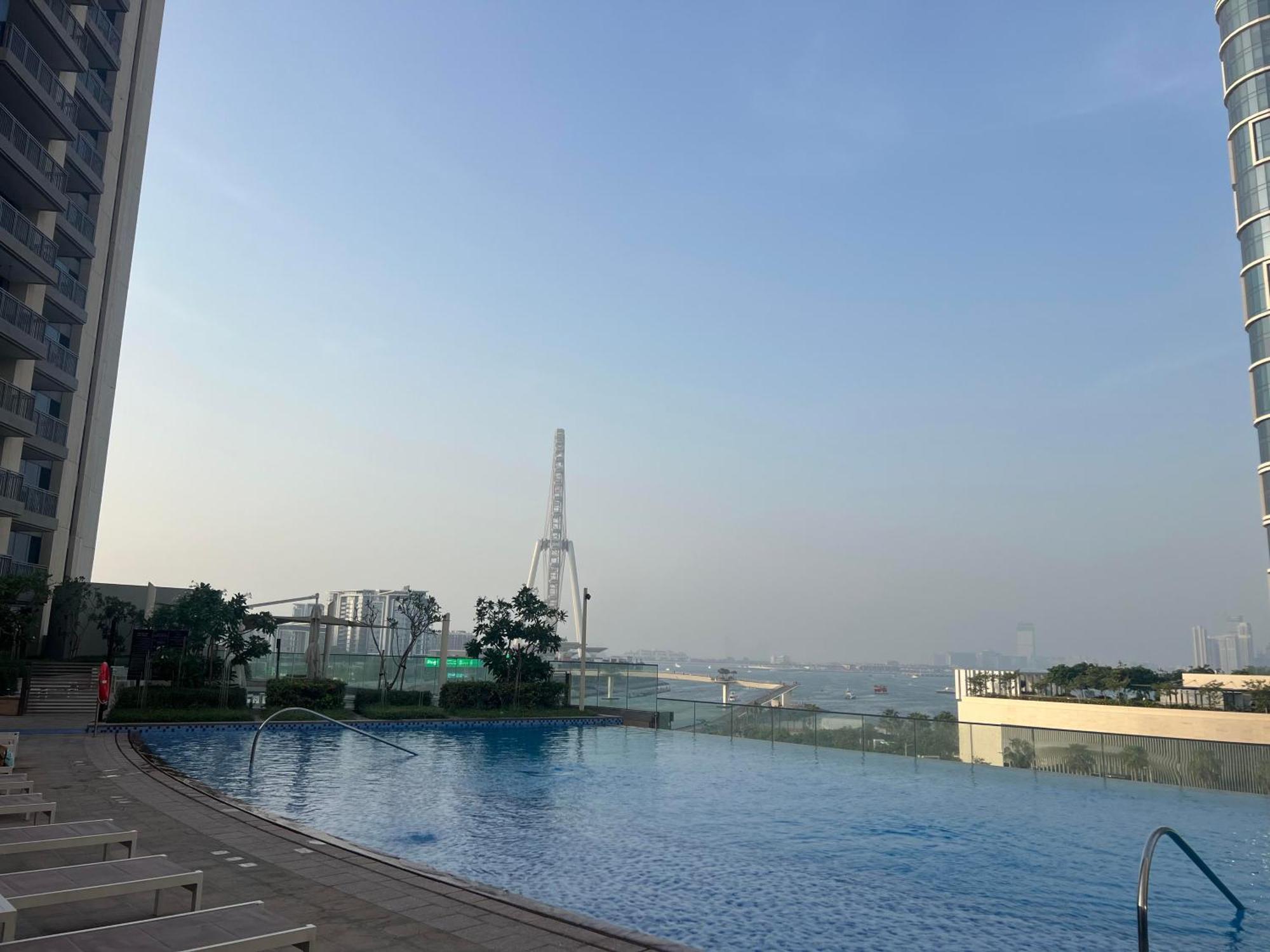 Marina Eye View: Luxury Apartment Dubai