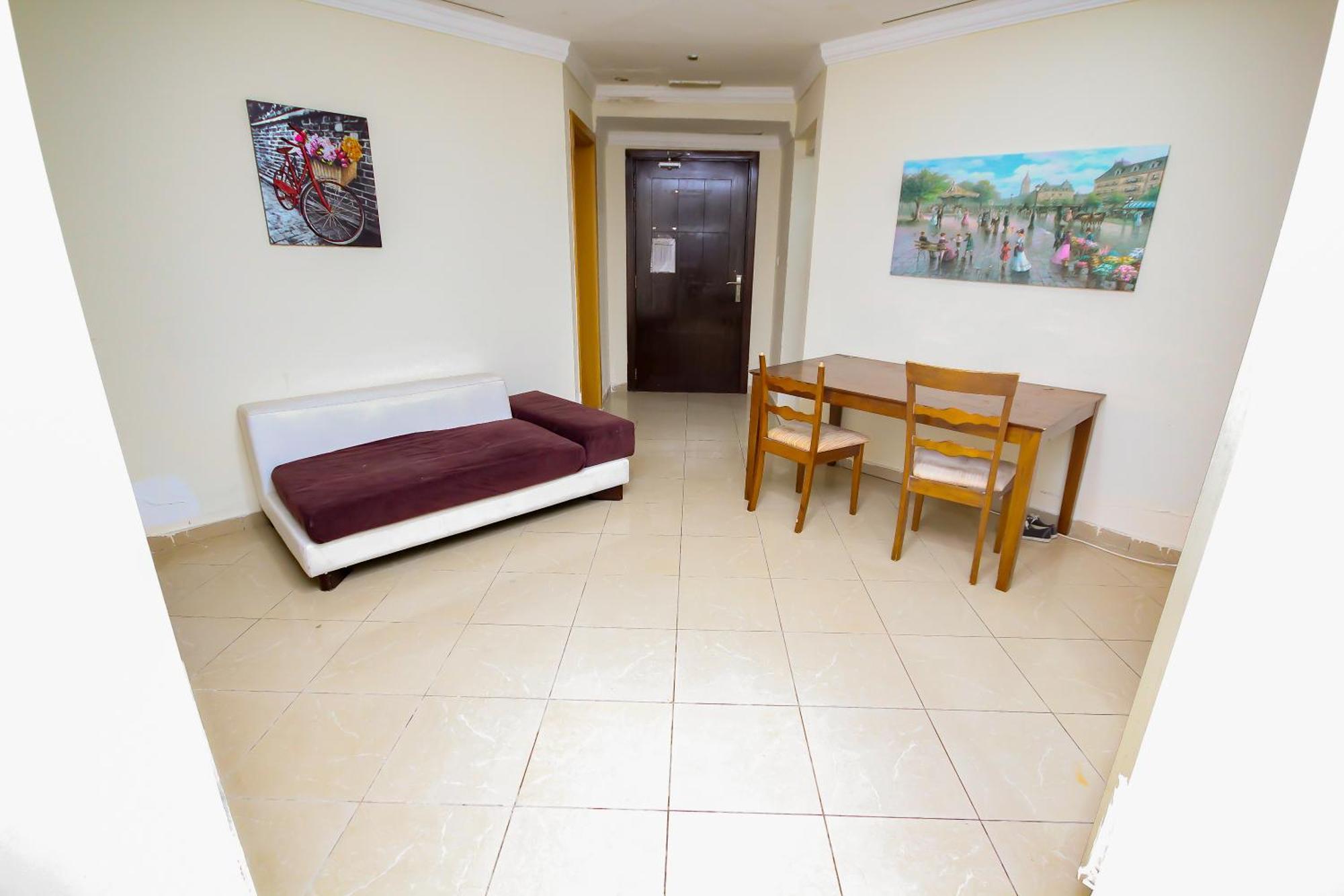 Big For ' Girls ' Only At Dubai, Marina Homestay