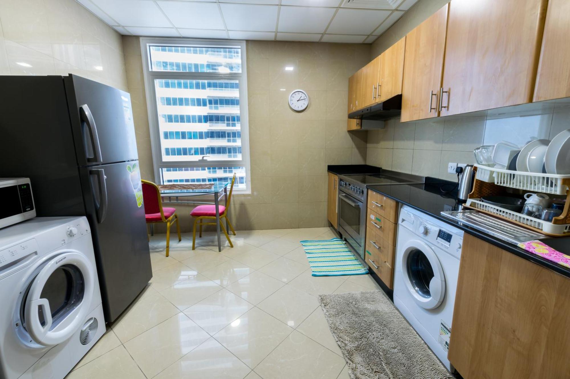 Homestay Big For ' Girls ' Only At Dubai, Marina Dubai