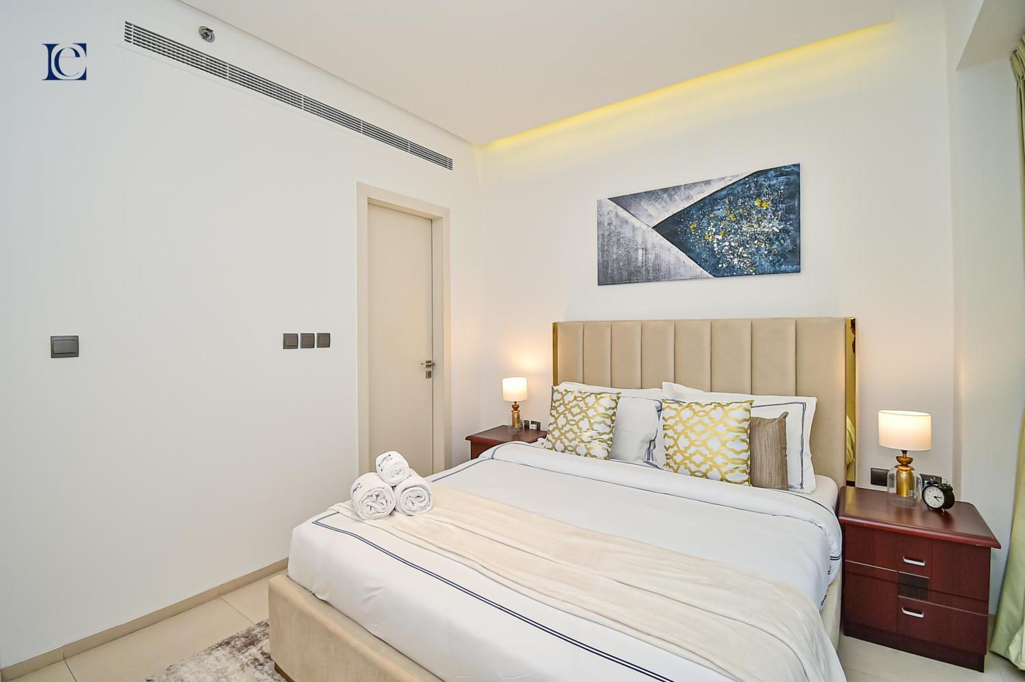 Daire Luxury Escapes - 1br With Balcony - West Avenue Marina