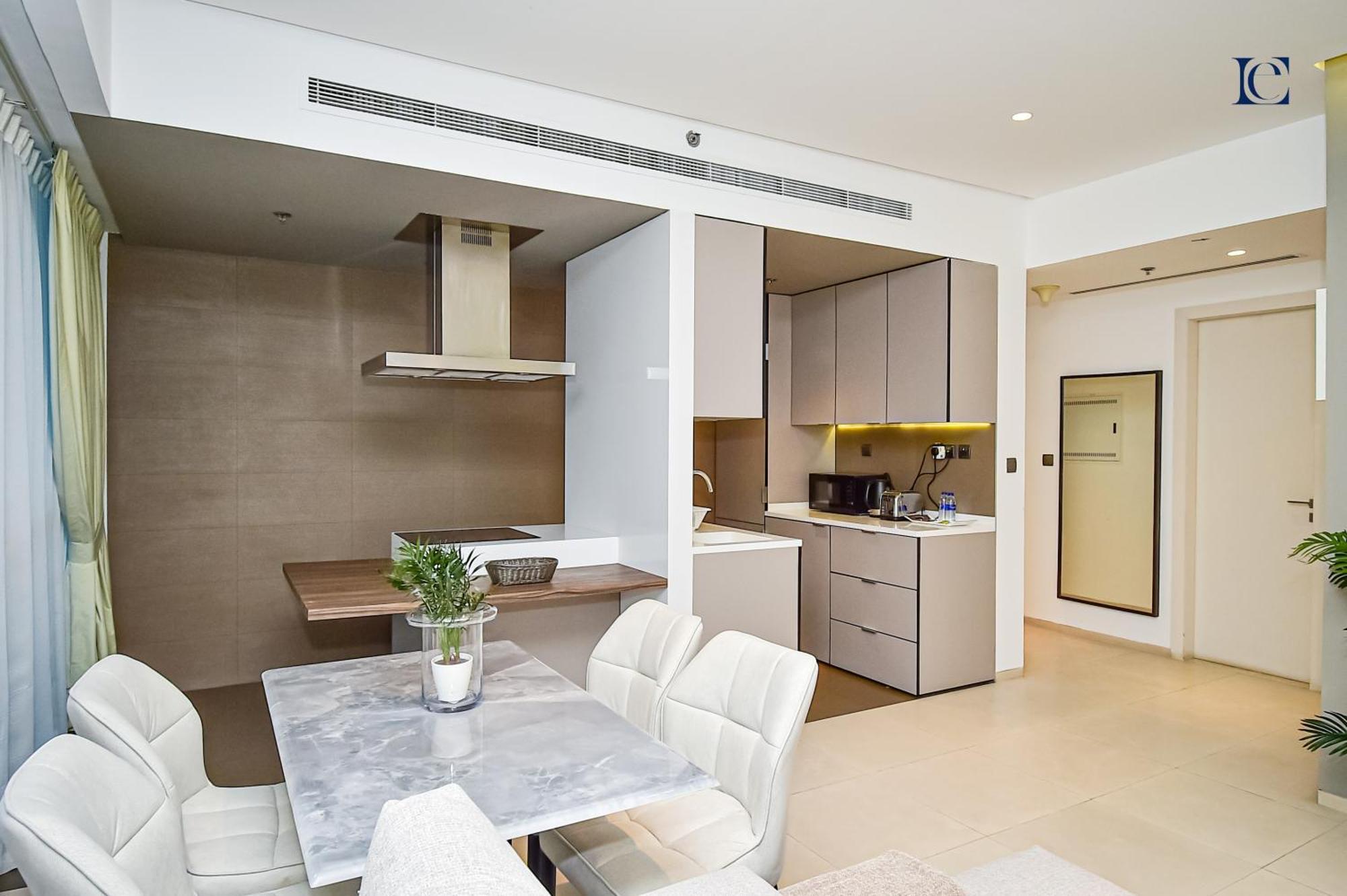 Luxury Escapes - 1br With Balcony - West Avenue Marina Daire