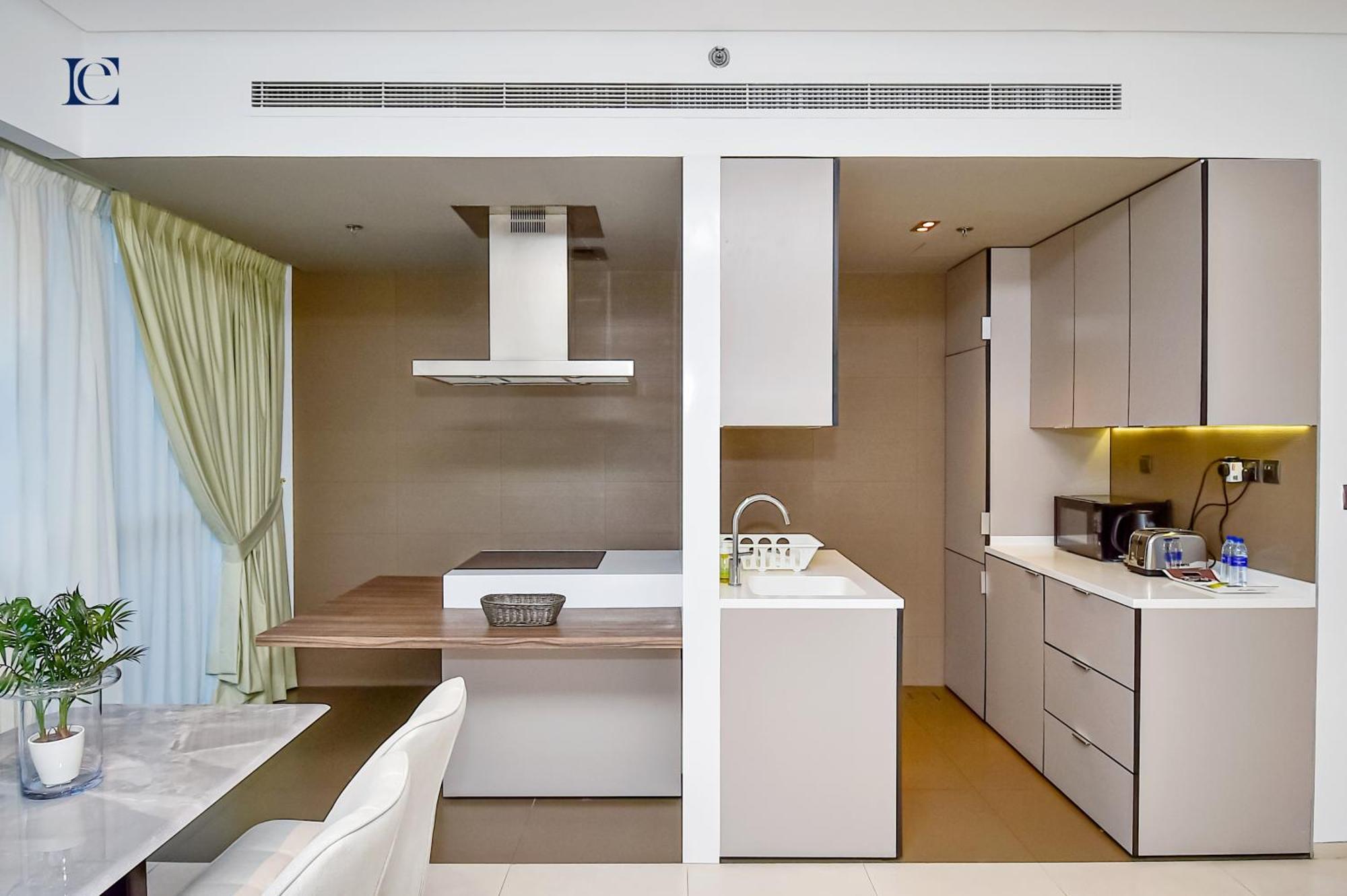 Daire Luxury Escapes - 1br With Balcony - West Avenue Marina
