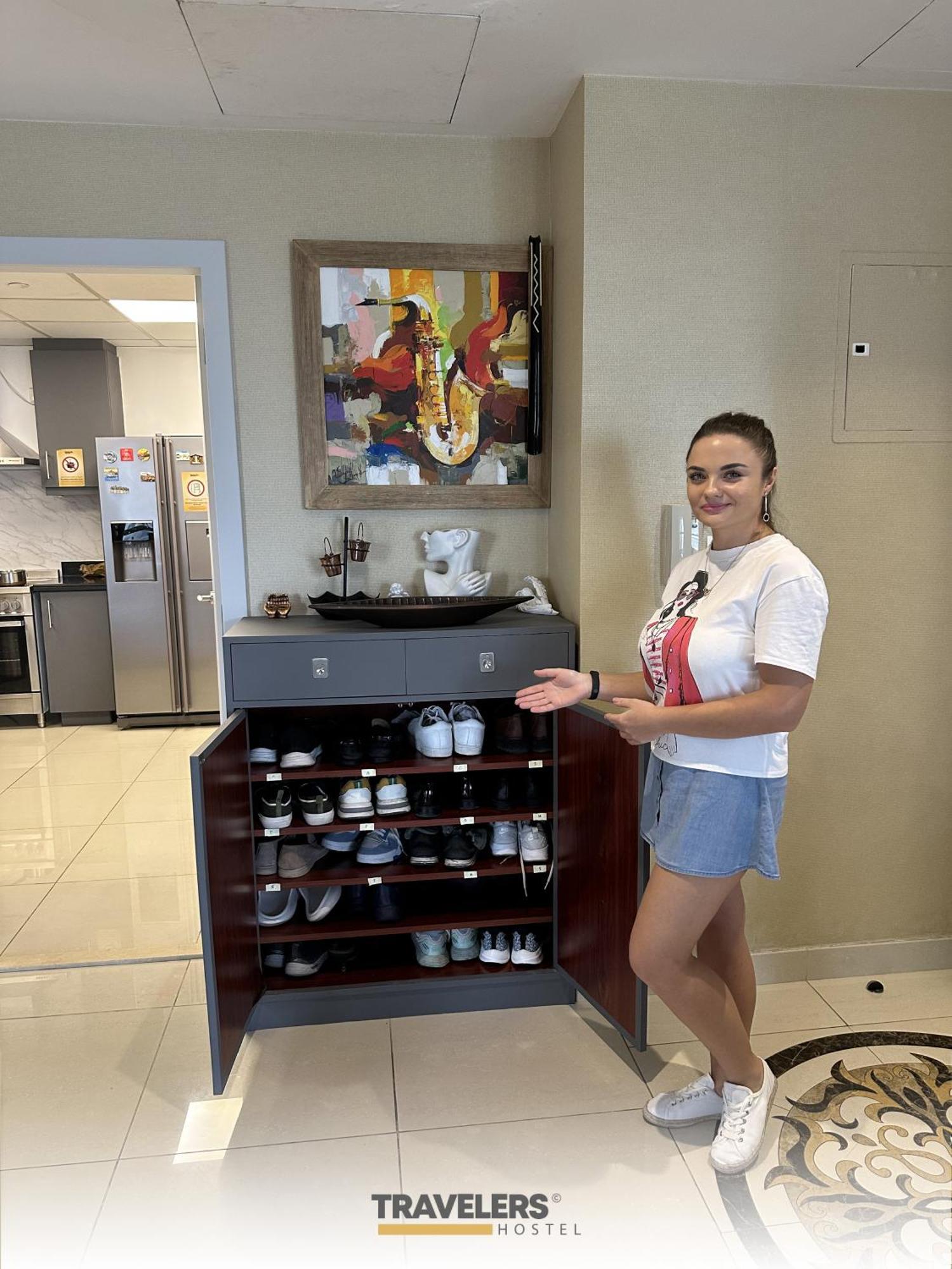 Travelers - Marina Hostel Dubai