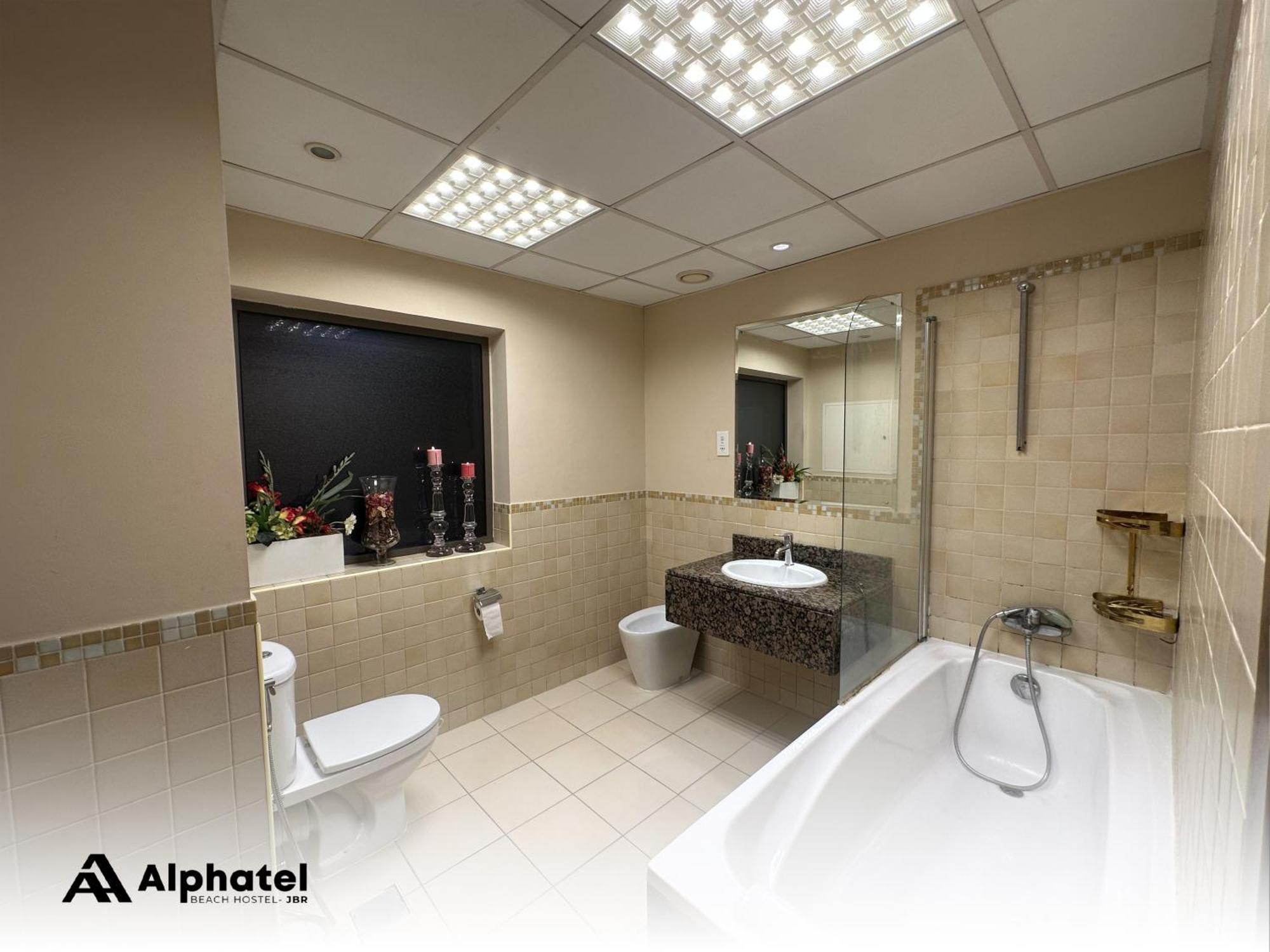 Hostel Alphatel Beach Jbr Dubai