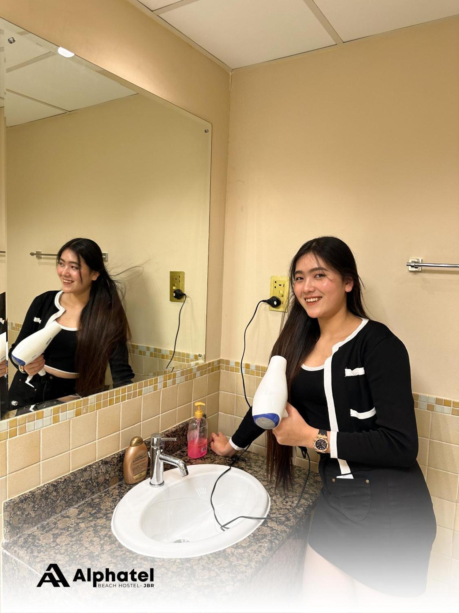 Alphatel Beach Jbr Hostel Dubai