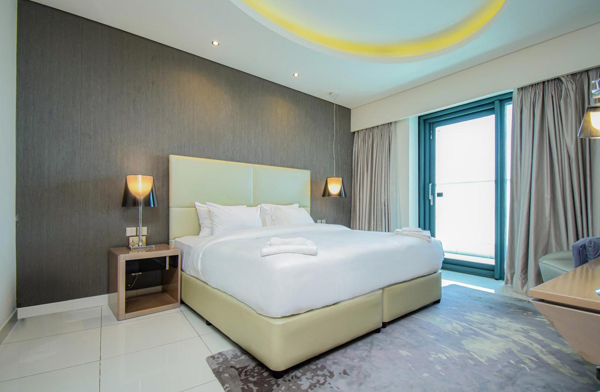 Apartment Spacious 1br In Damac Paramount Towers Bb Dubai