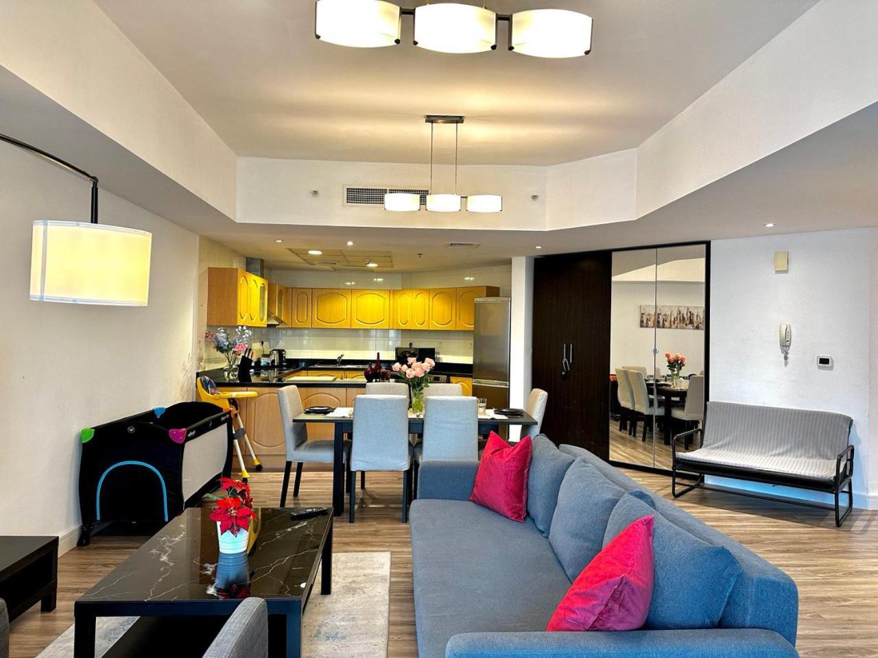 Daire La Buena Vida Homes - Exquisite Spacious Luxe 1br , Full Marina View, Kitchen, 5 Min To Beach, Jbr And Marina Dubai