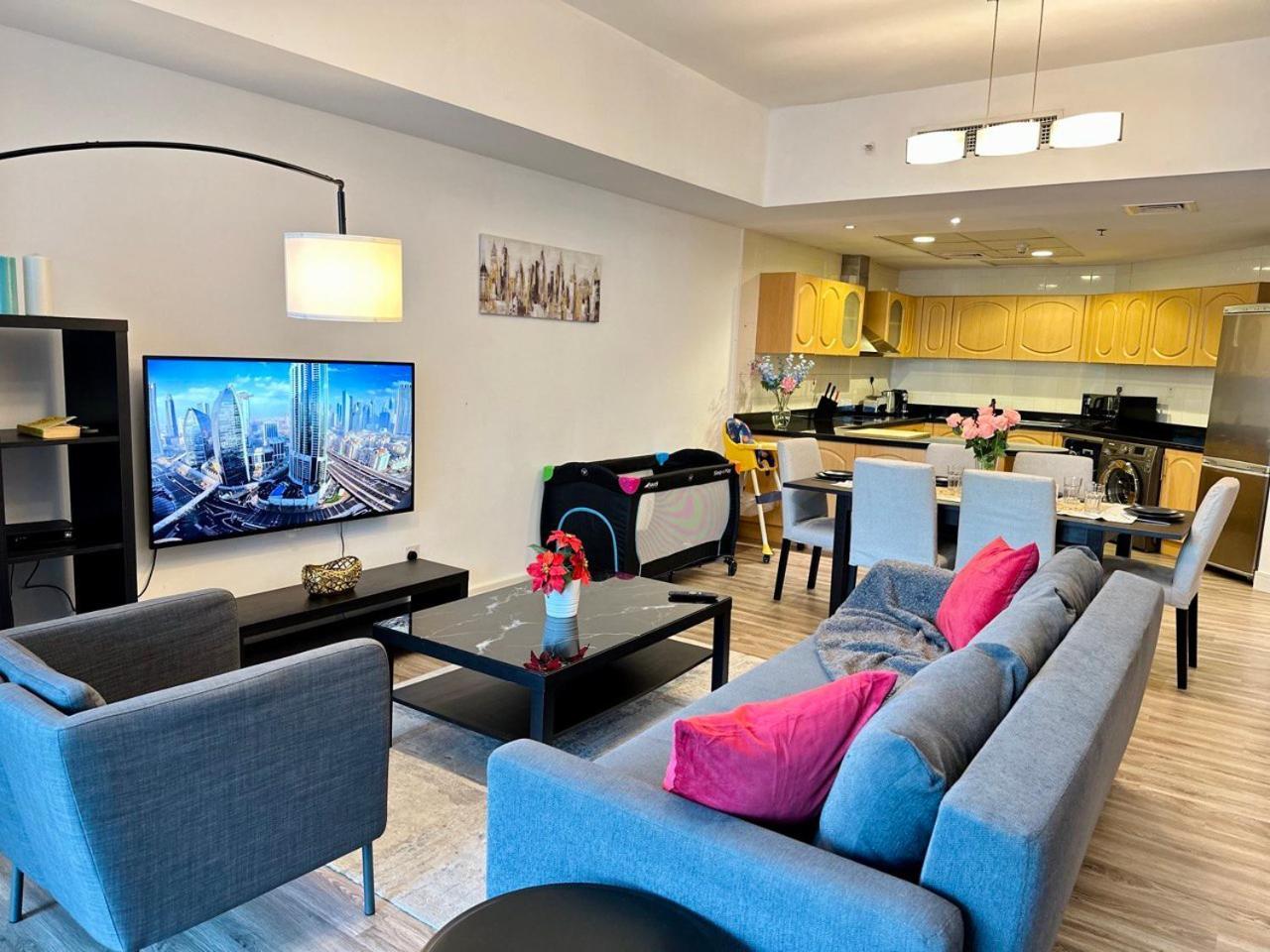 La Buena Vida Homes - Exquisite Spacious Luxe 1br , Full Marina View, Kitchen, 5 Min To Beach, Jbr And Marina Daire Dubai