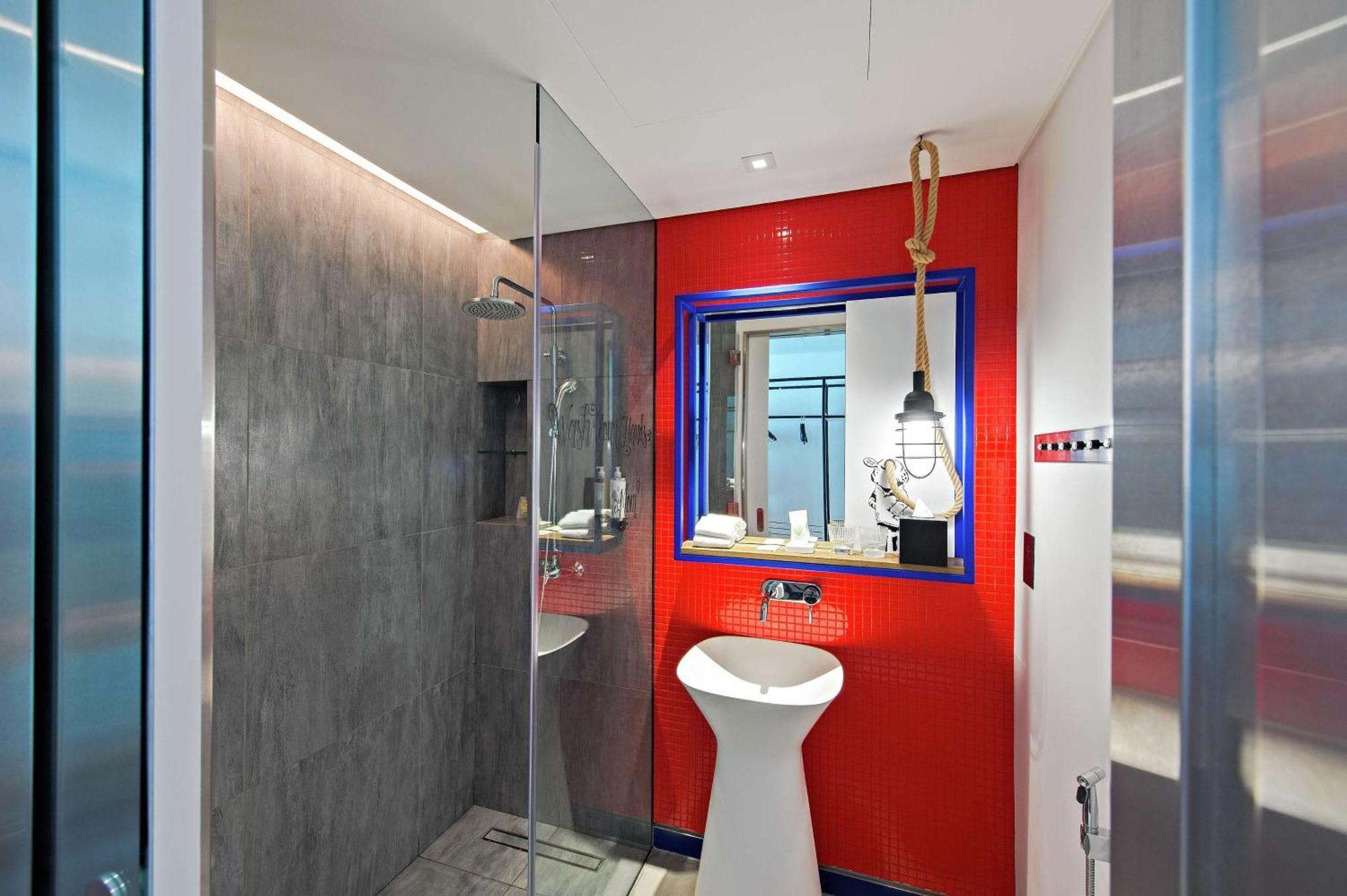 Hampton By Hilton Al Seef 3* Dubai