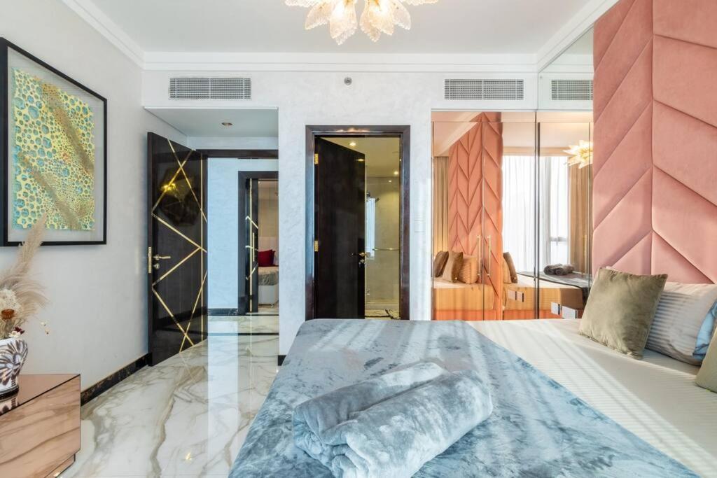 Triplex Paradise Penthouse Apartment