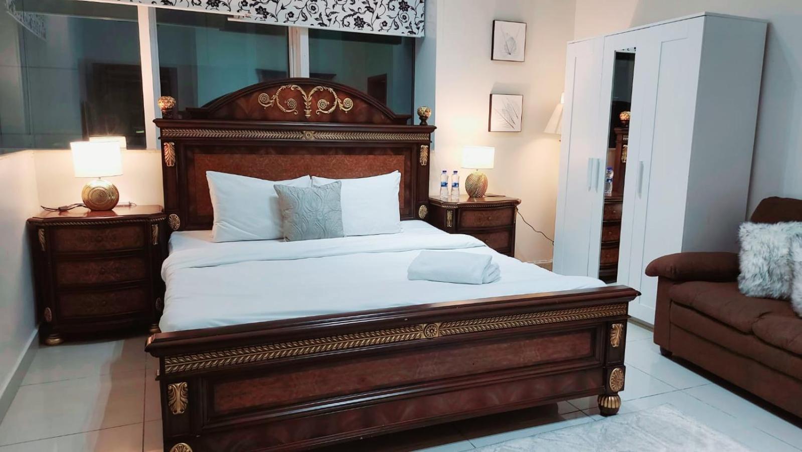 Entire Private Self Catered Marina * Dubai
