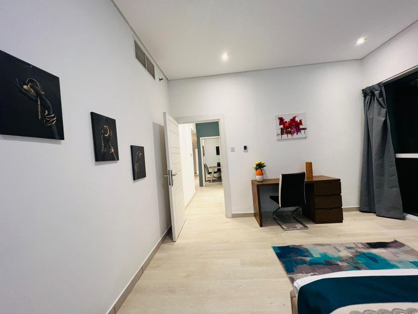 High Floor With Skyline & Burj Khalifa View 3 Bedroom Unit Marina Apartment Dubai