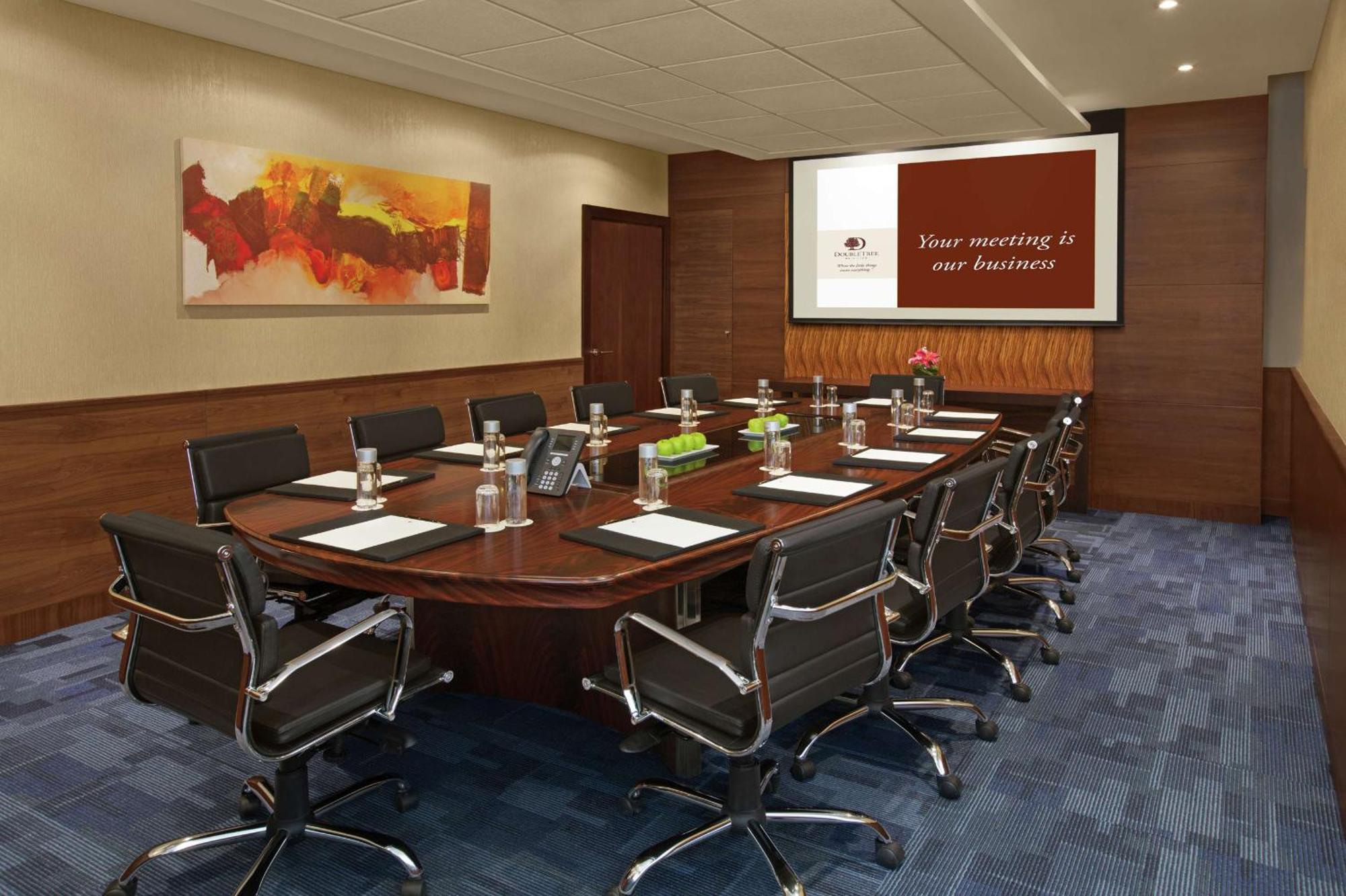 Apart Otel Doubletree By Hilton And Residences - Al Barsha 4*