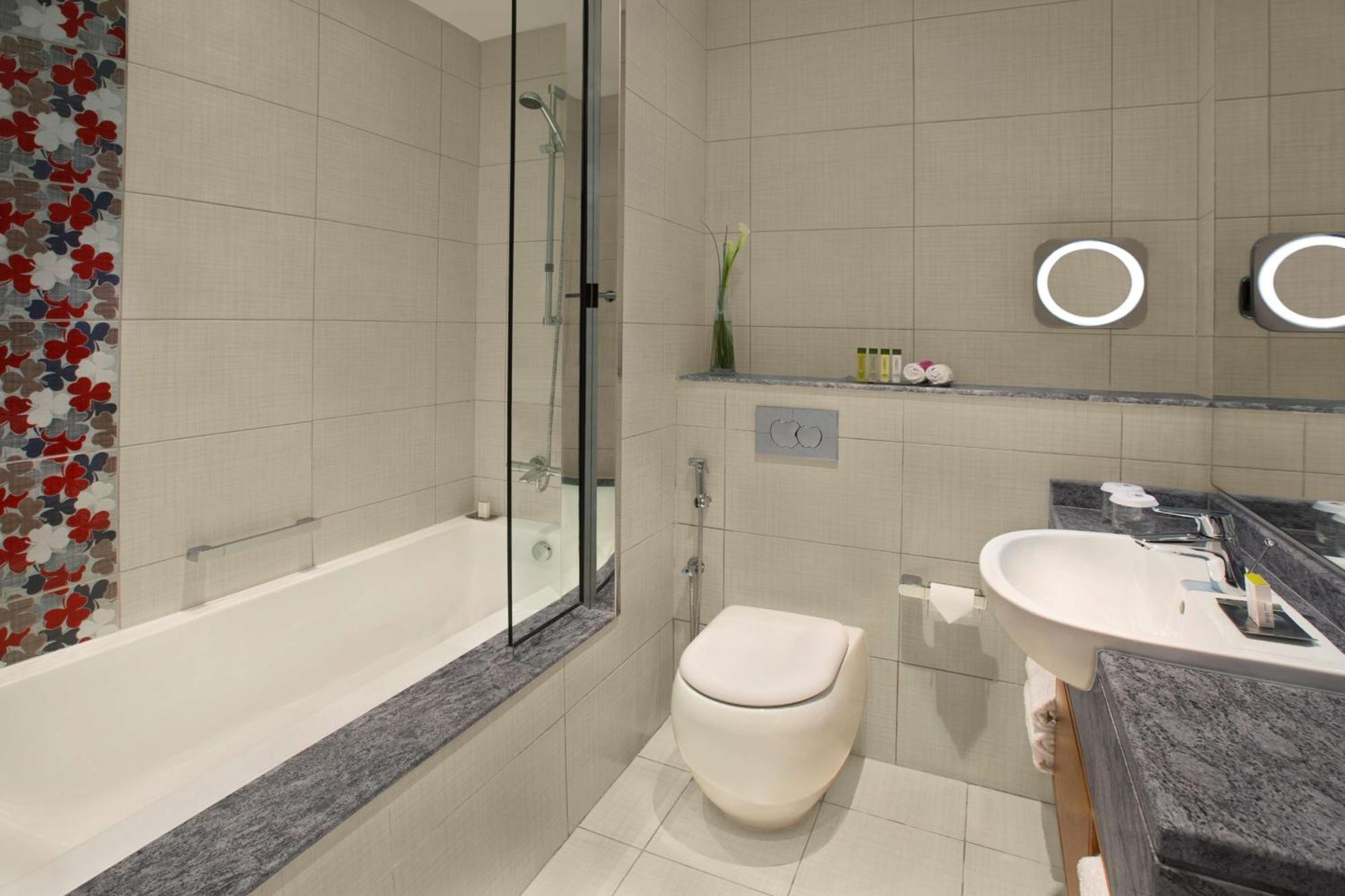 Doubletree By Hilton And Residences - Al Barsha Apart Otel