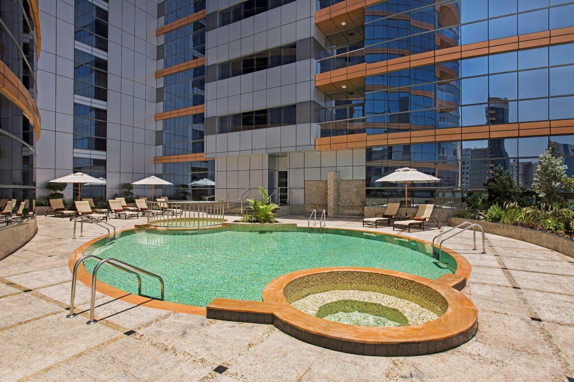 Doubletree By Hilton And Residences - Al Barsha Apart Otel Dubai